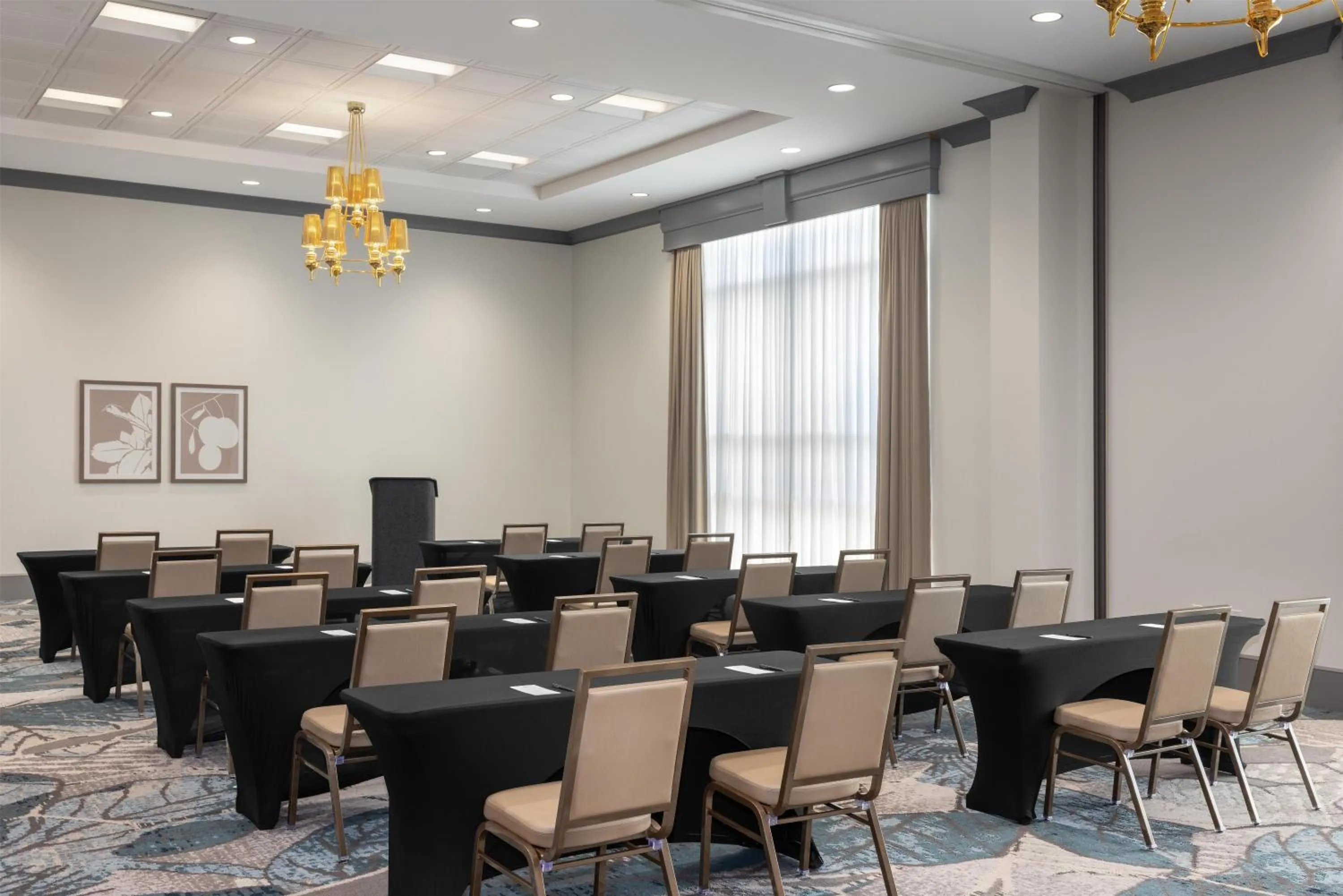 Meeting/conference room in Embassy Suites Charlotte/Ayrsley