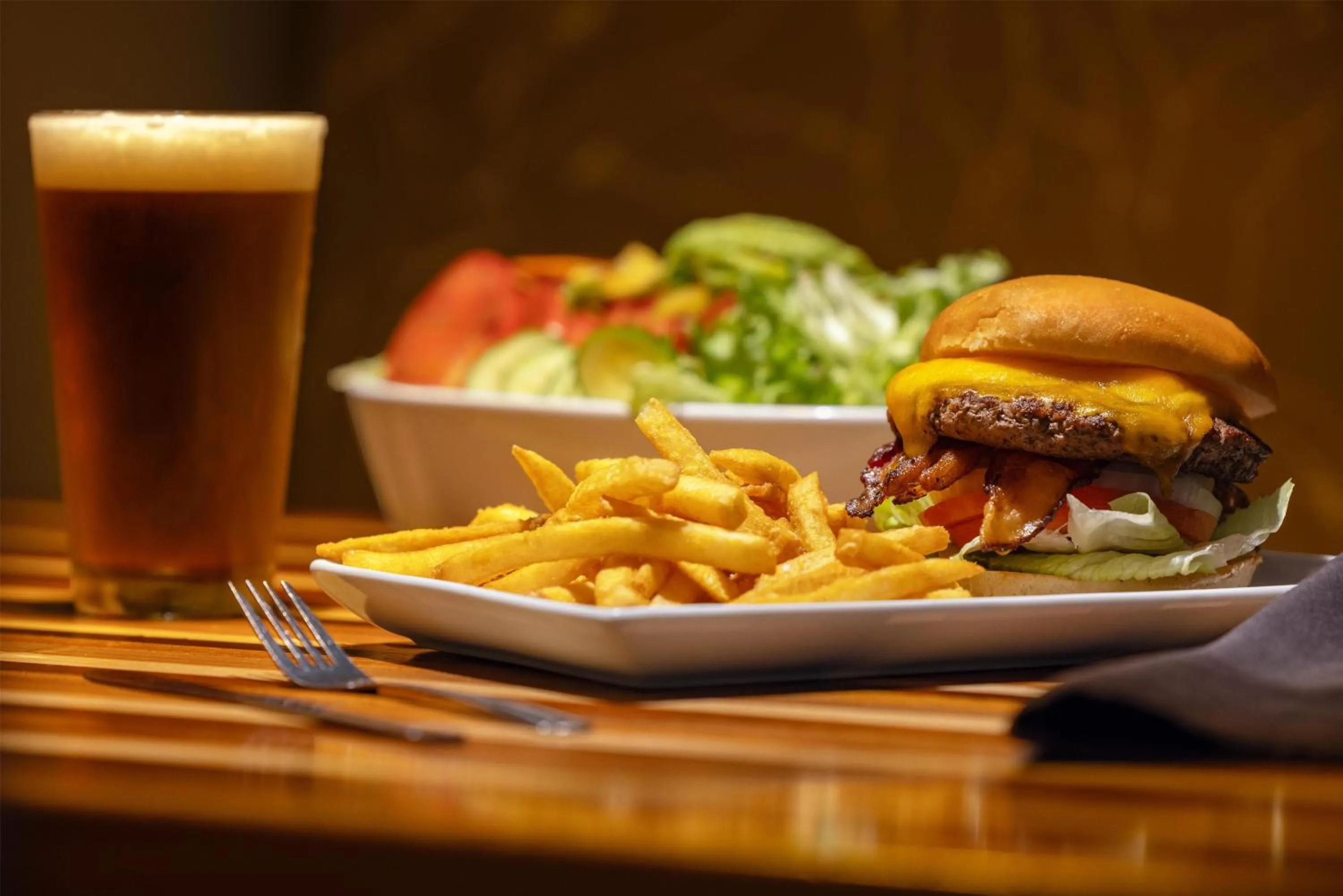 Restaurant/places to eat in Embassy Suites Charlotte/Ayrsley