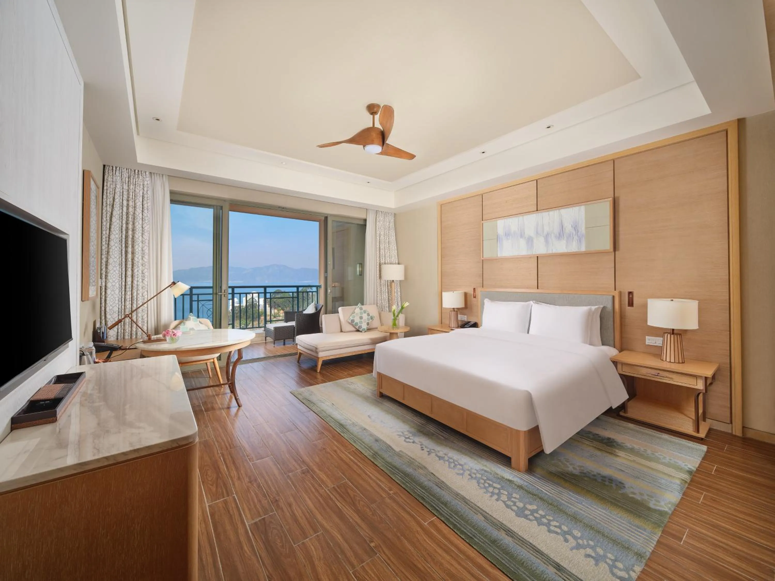 Bed in Hilton Yuxi Fuxian Lake