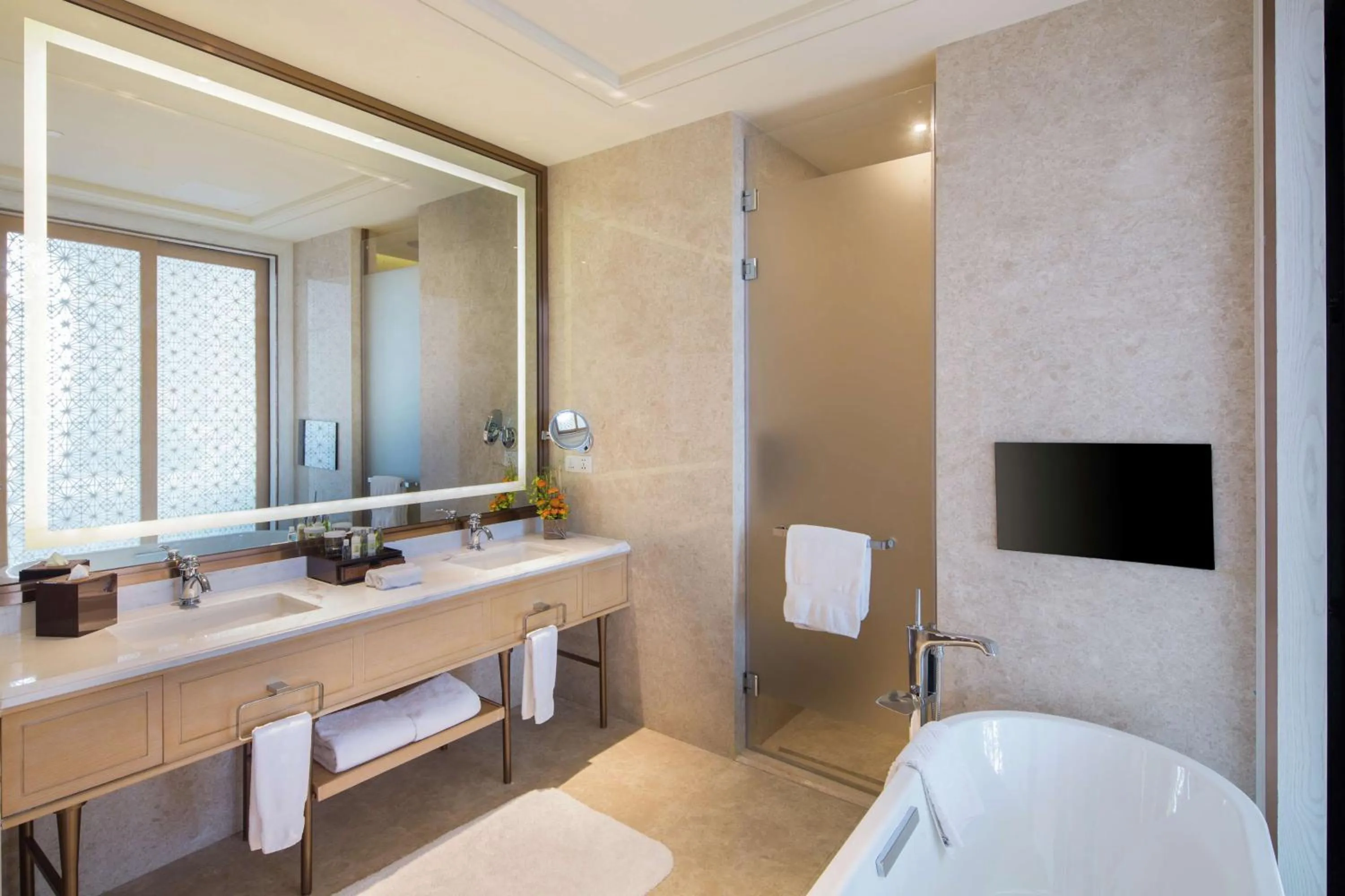 Bathroom in Hilton Yuxi Fuxian Lake