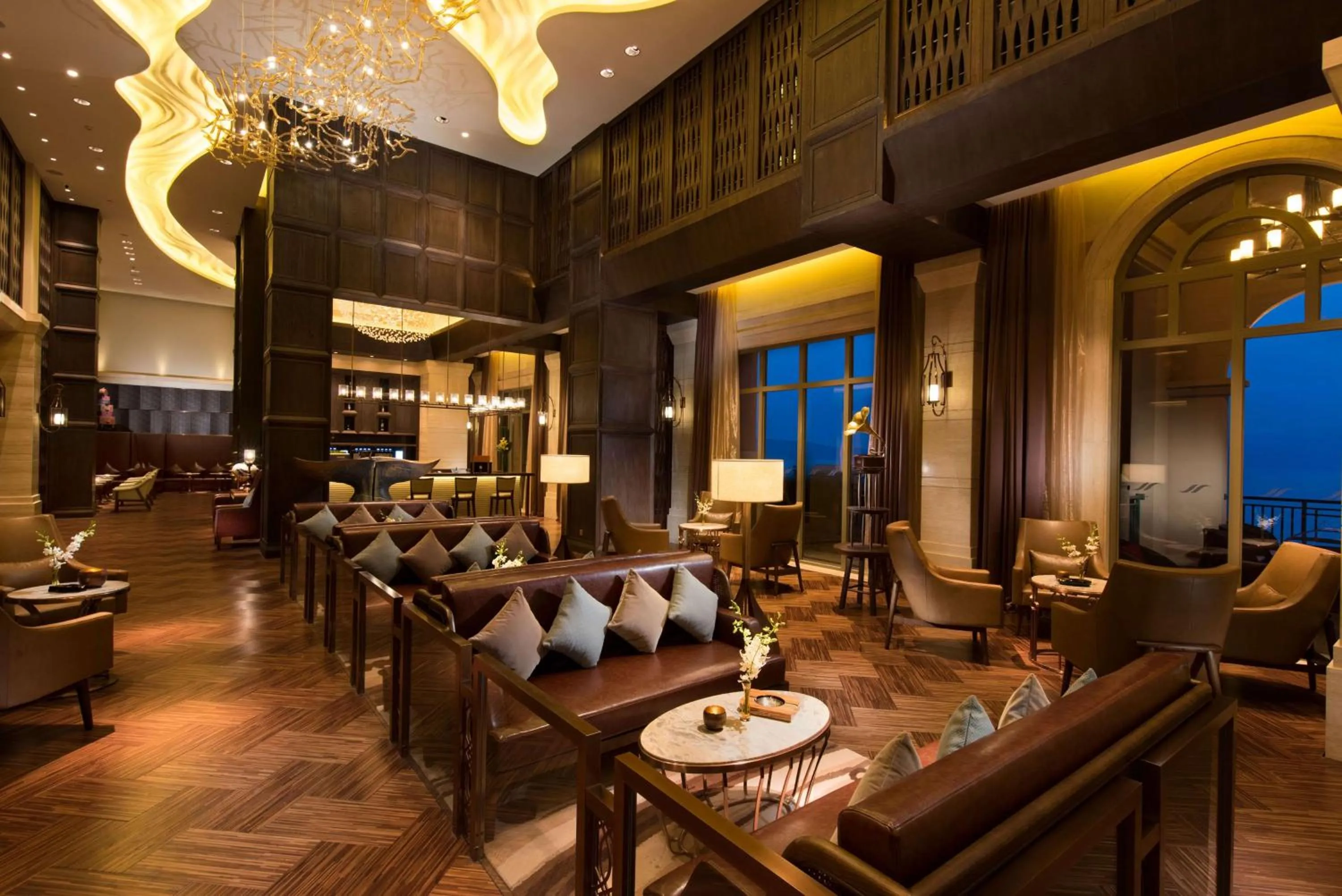 Lounge or bar in Hilton Yuxi Fuxian Lake