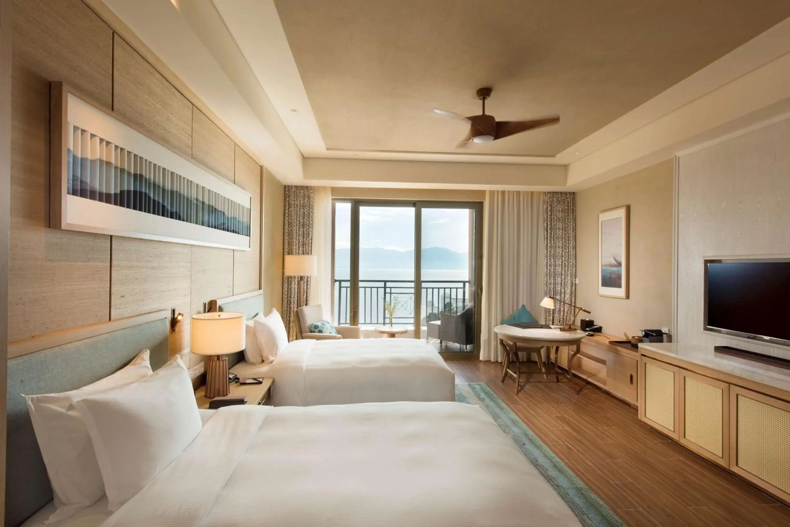 Deluxe Twin Room in Hilton Yuxi Fuxian Lake Deluxe Twin Room in Hilton Yuxi Fuxian Lake