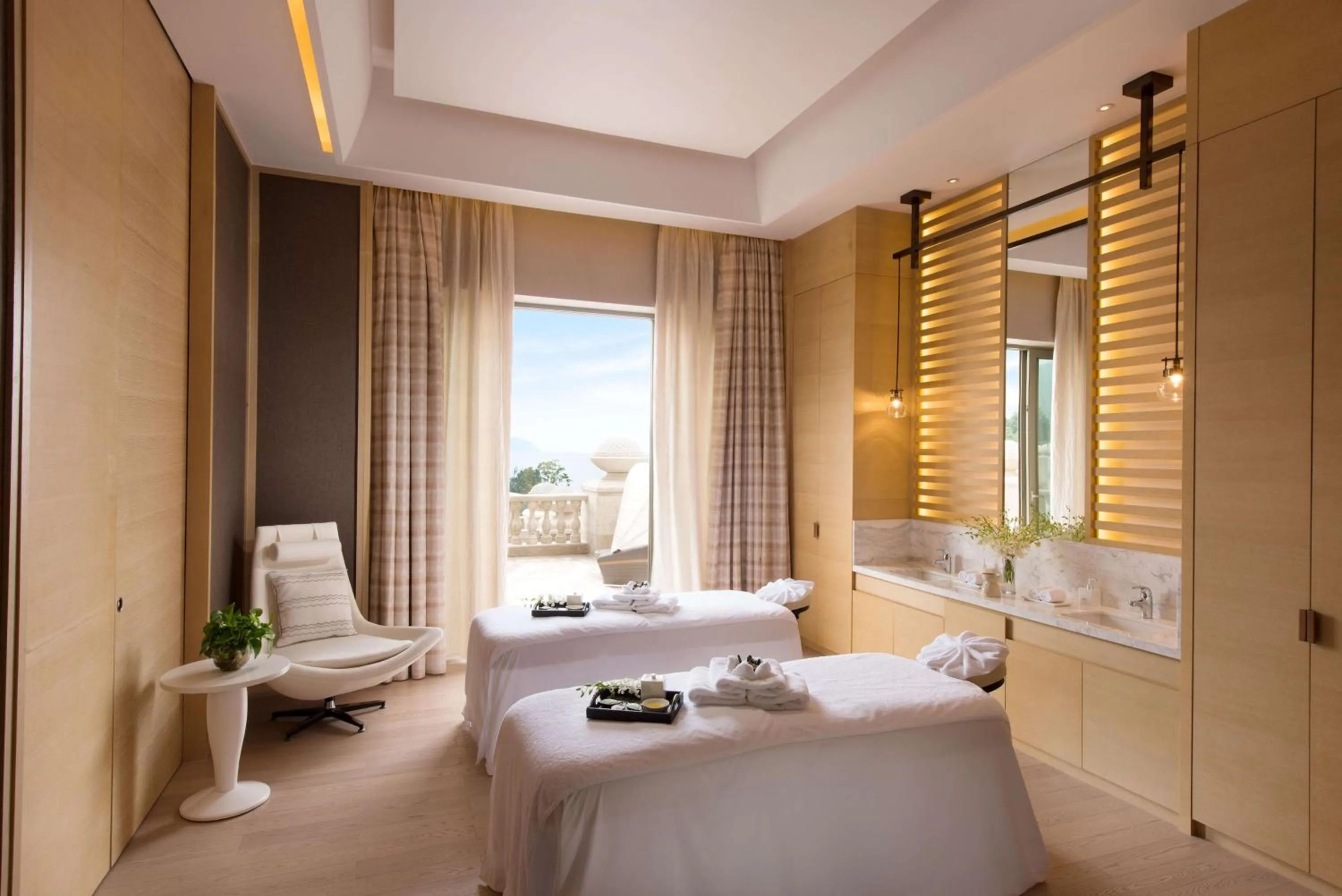 Sports, Bed in Hilton Yuxi Fuxian Lake