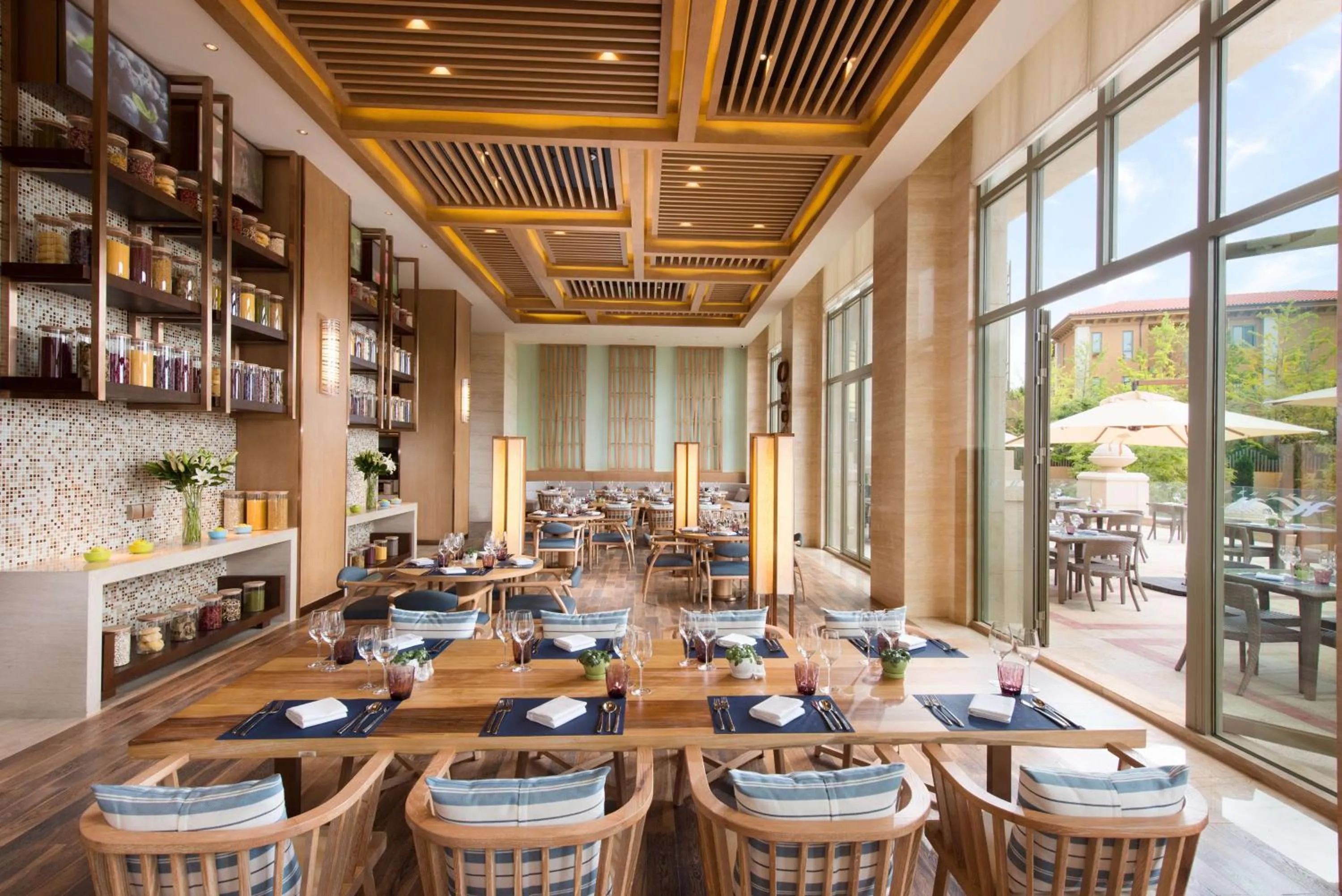 Restaurant/places to eat in Hilton Yuxi Fuxian Lake