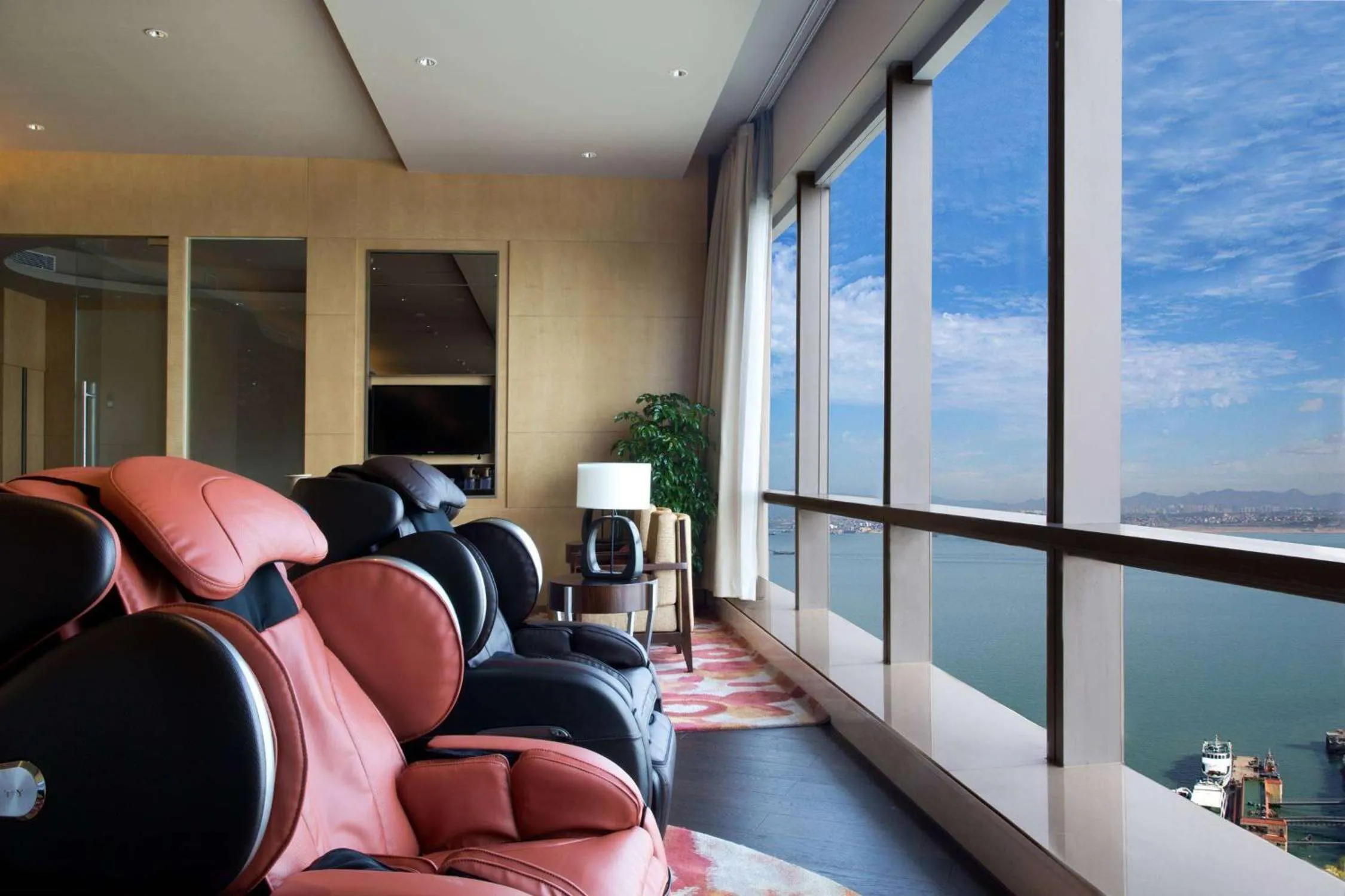 Lounge or bar in DoubleTree by Hilton Hotel Xiamen - Wuyuan Bay