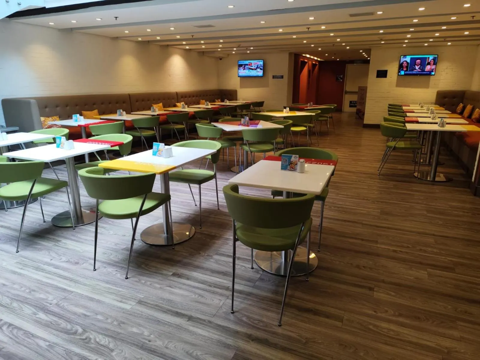 Restaurant/places to eat in Hampton by Hilton Bogota Usaquen