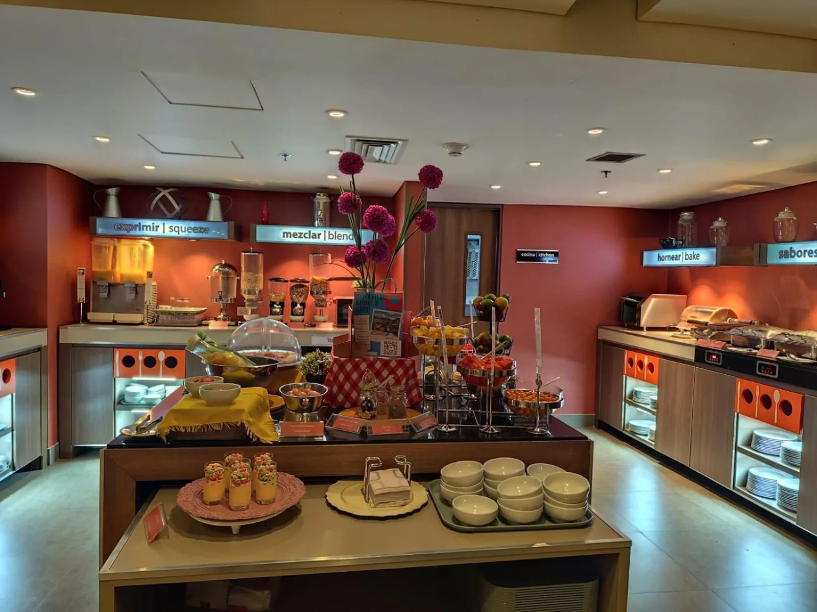 Breakfast in Hampton by Hilton Bogota Usaquen