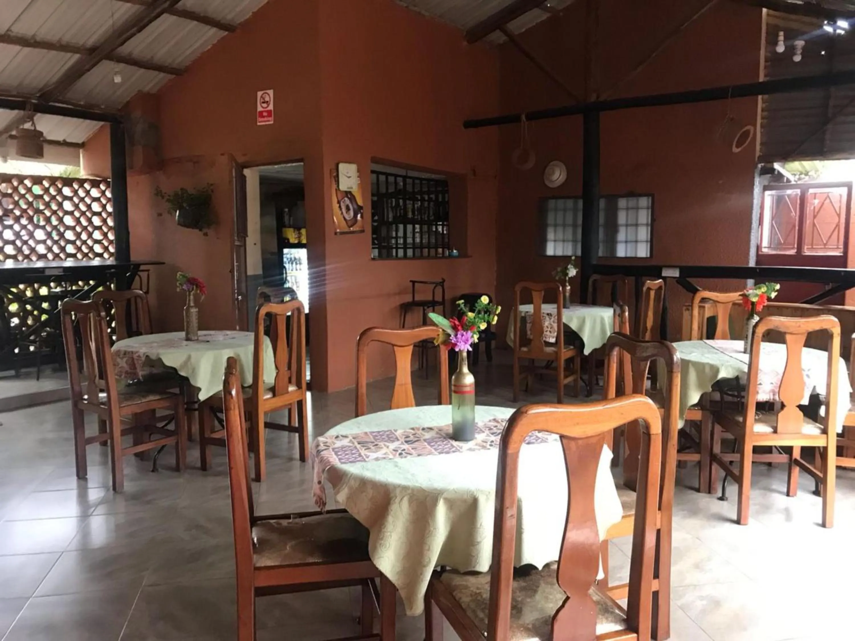 Restaurant/places to eat in Gorilla African Guest House