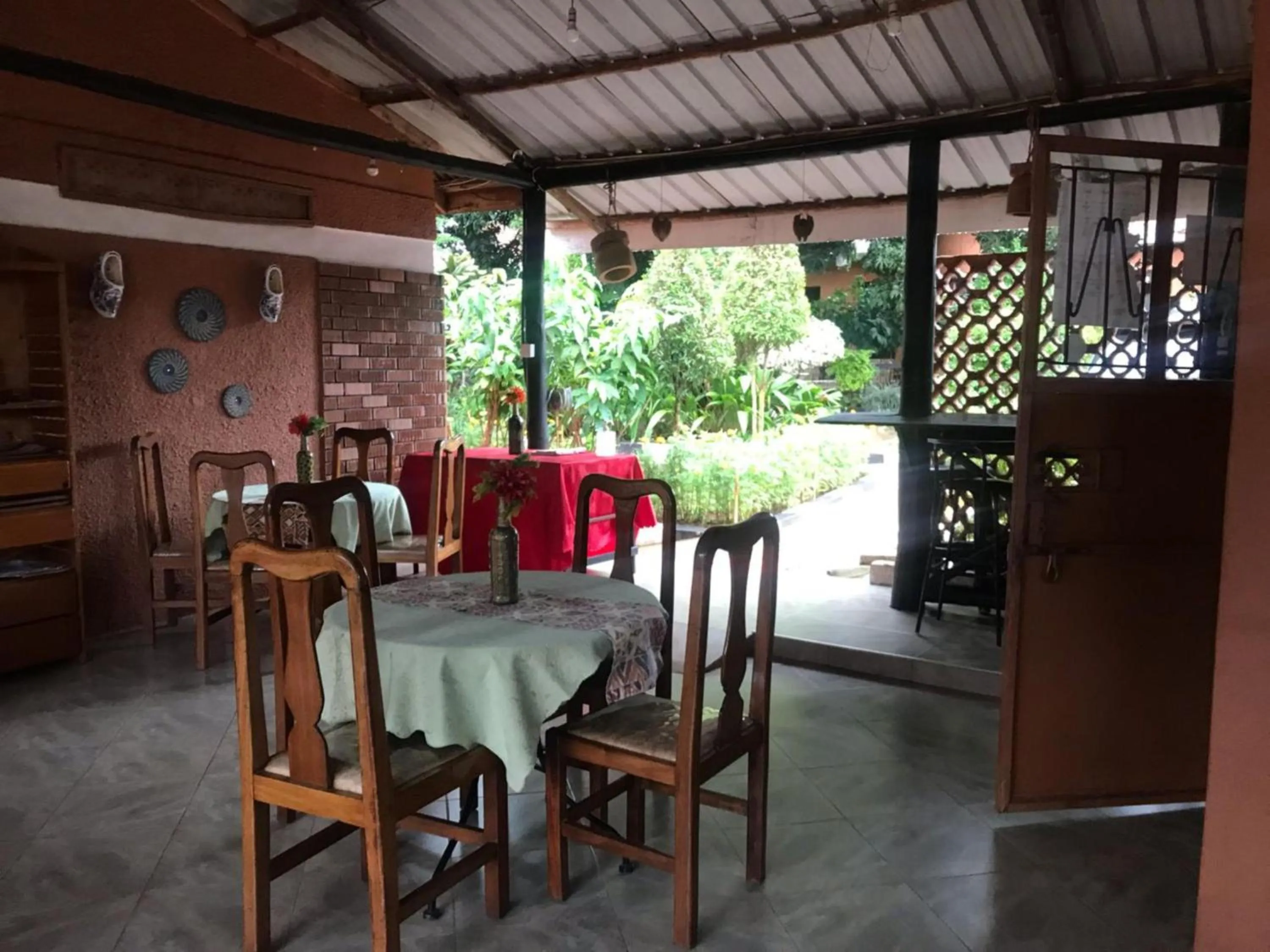 Breakfast in Gorilla African Guest House