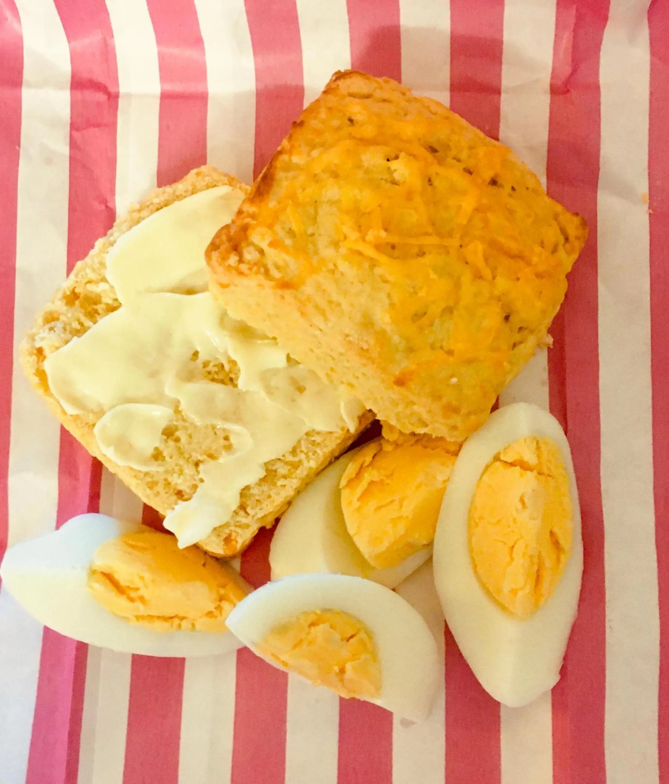 Breakfast in Burnside Lodge