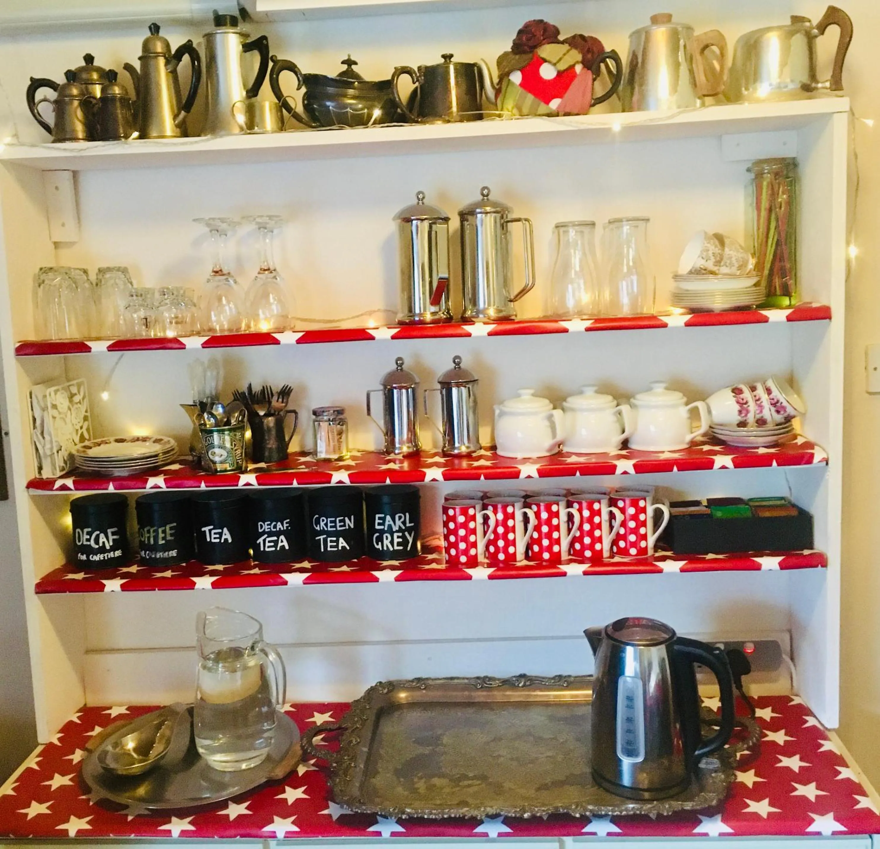Coffee/tea facilities in Burnside Lodge