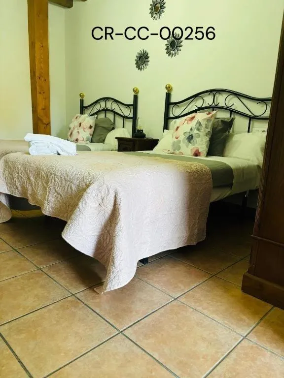 Double Room with Two Double Beds - single occupancy in Casa Rural Puerto del Emperador