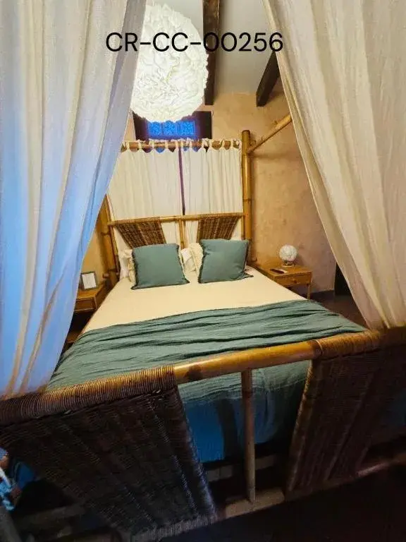 Deluxe Queen Room - single occupancy in Casa Rural Puerto del Emperador Deluxe Queen Room - single occupancy in Casa Rural Puerto del Emperador