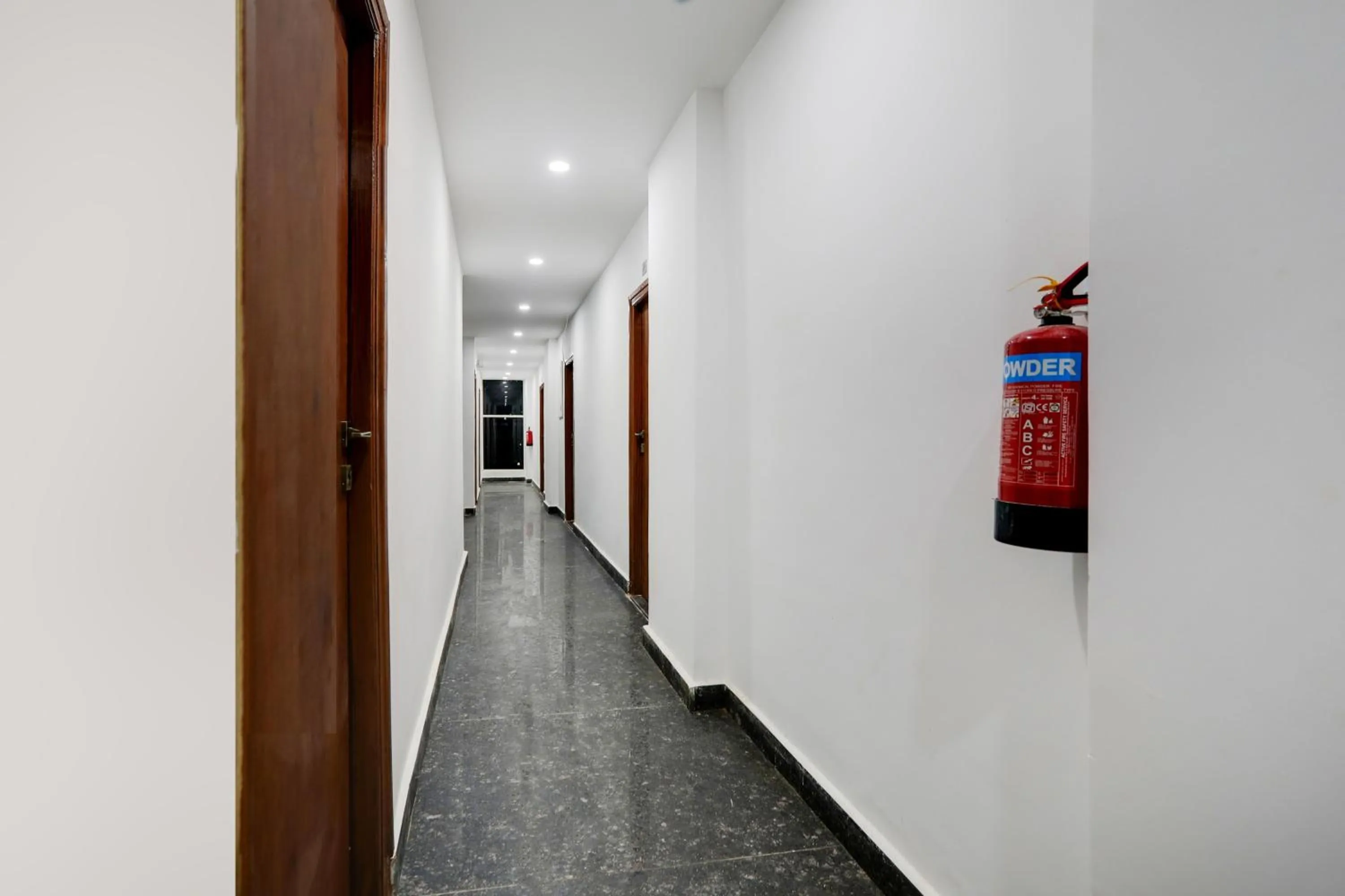 Lobby or reception in Super Townhouse Shamshabad Near Airport