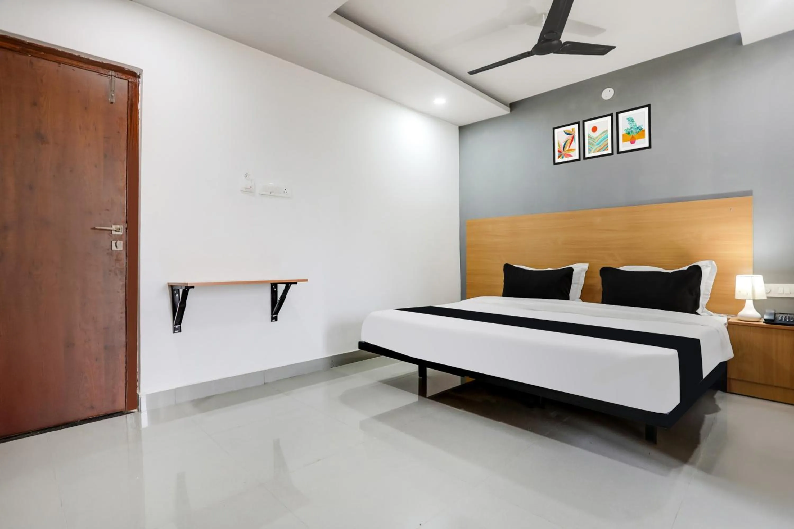 Bedroom, Bed in Super Townhouse Shamshabad Near Airport