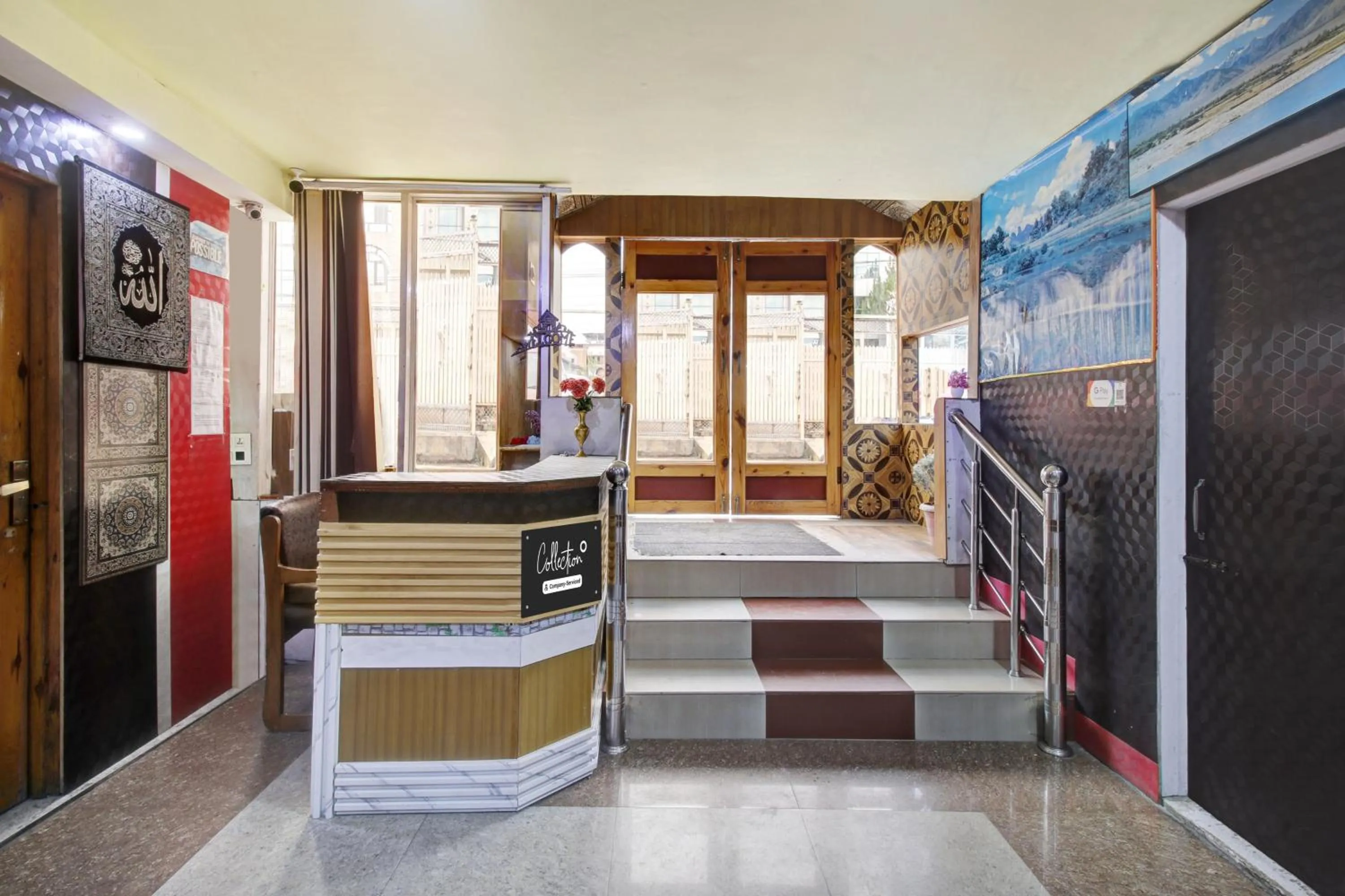 Lobby or reception in Super Collection O Rajbagh formerly Lavender