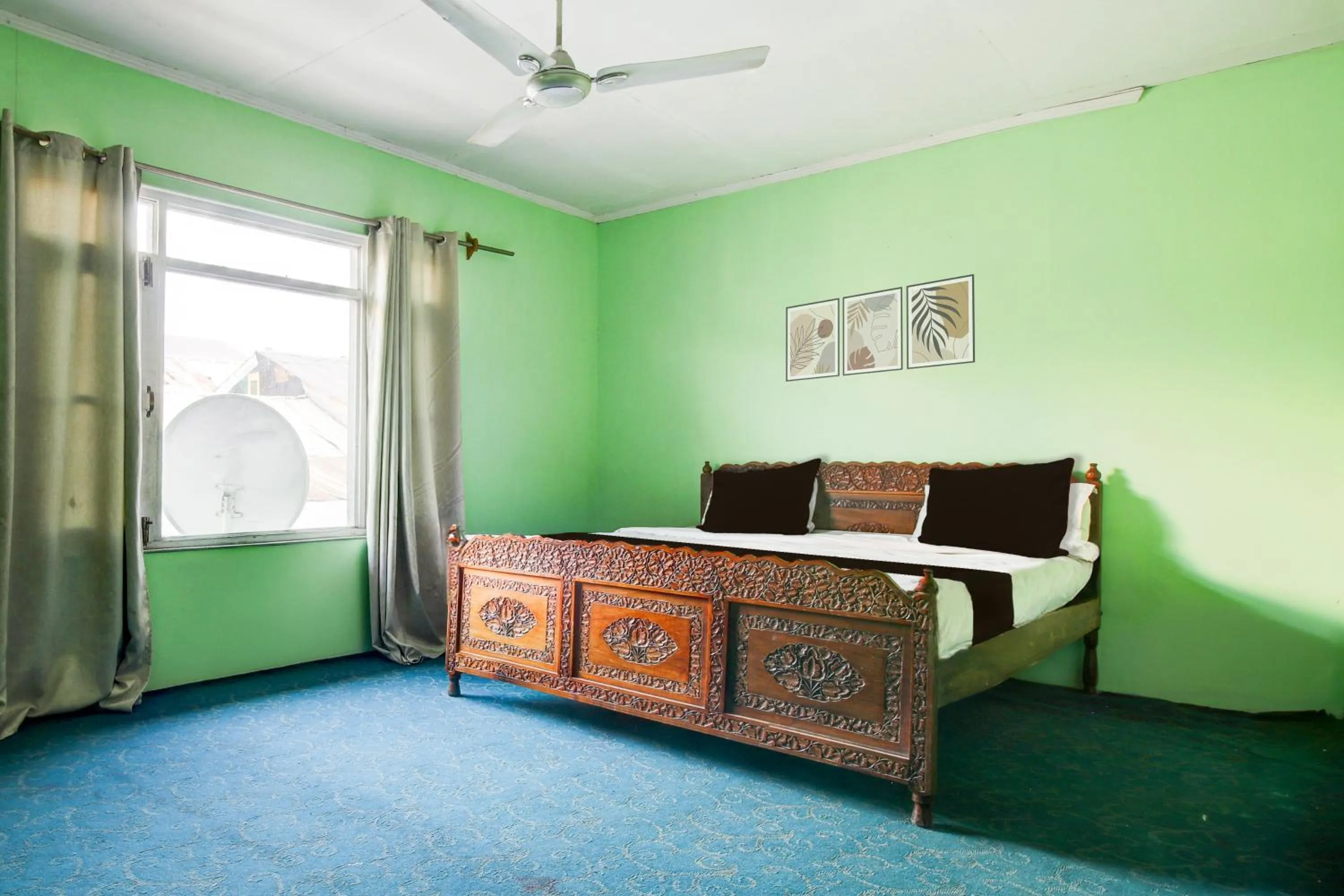 Bedroom, Bed in Super Collection O Rajbagh formerly Lavender