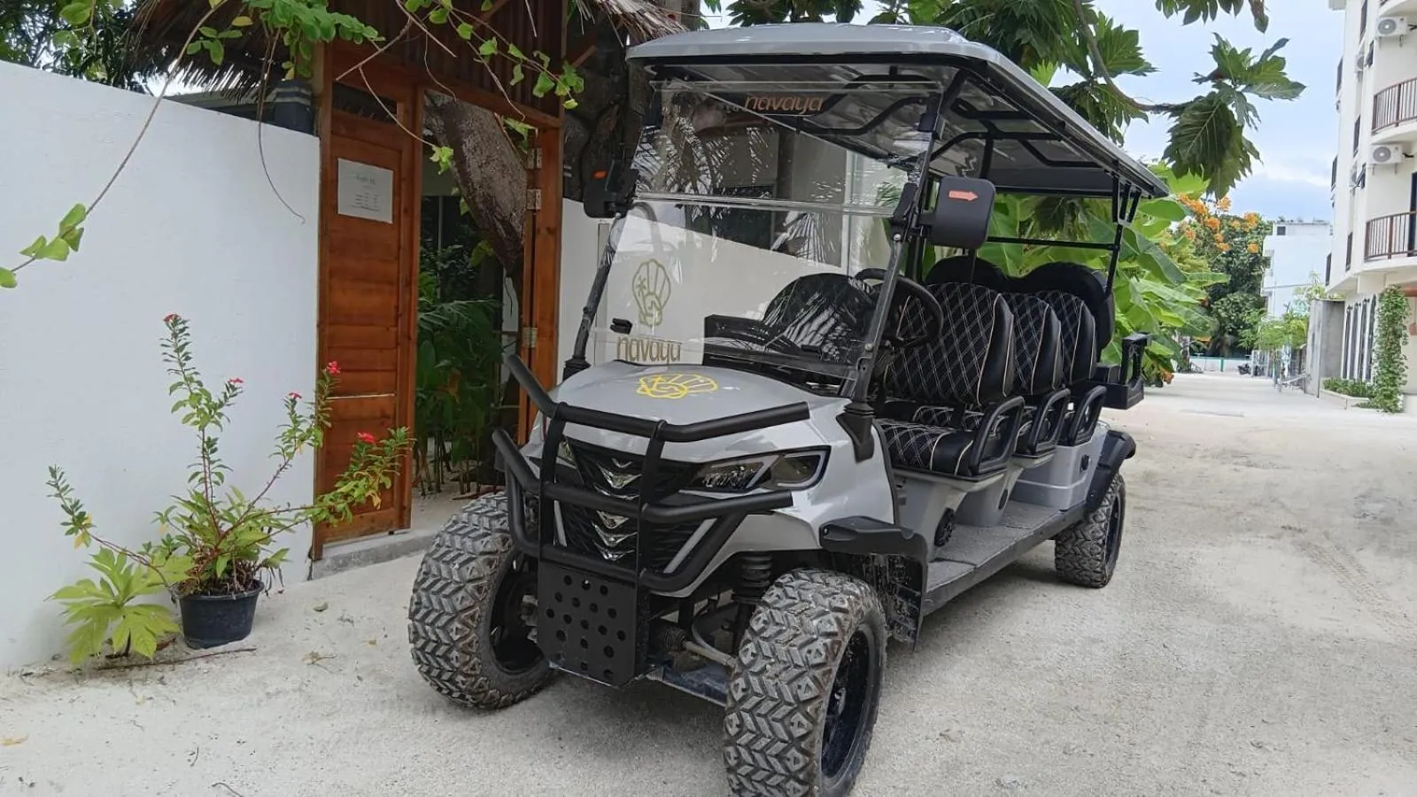 Property building in Navaya Dhiffushi
