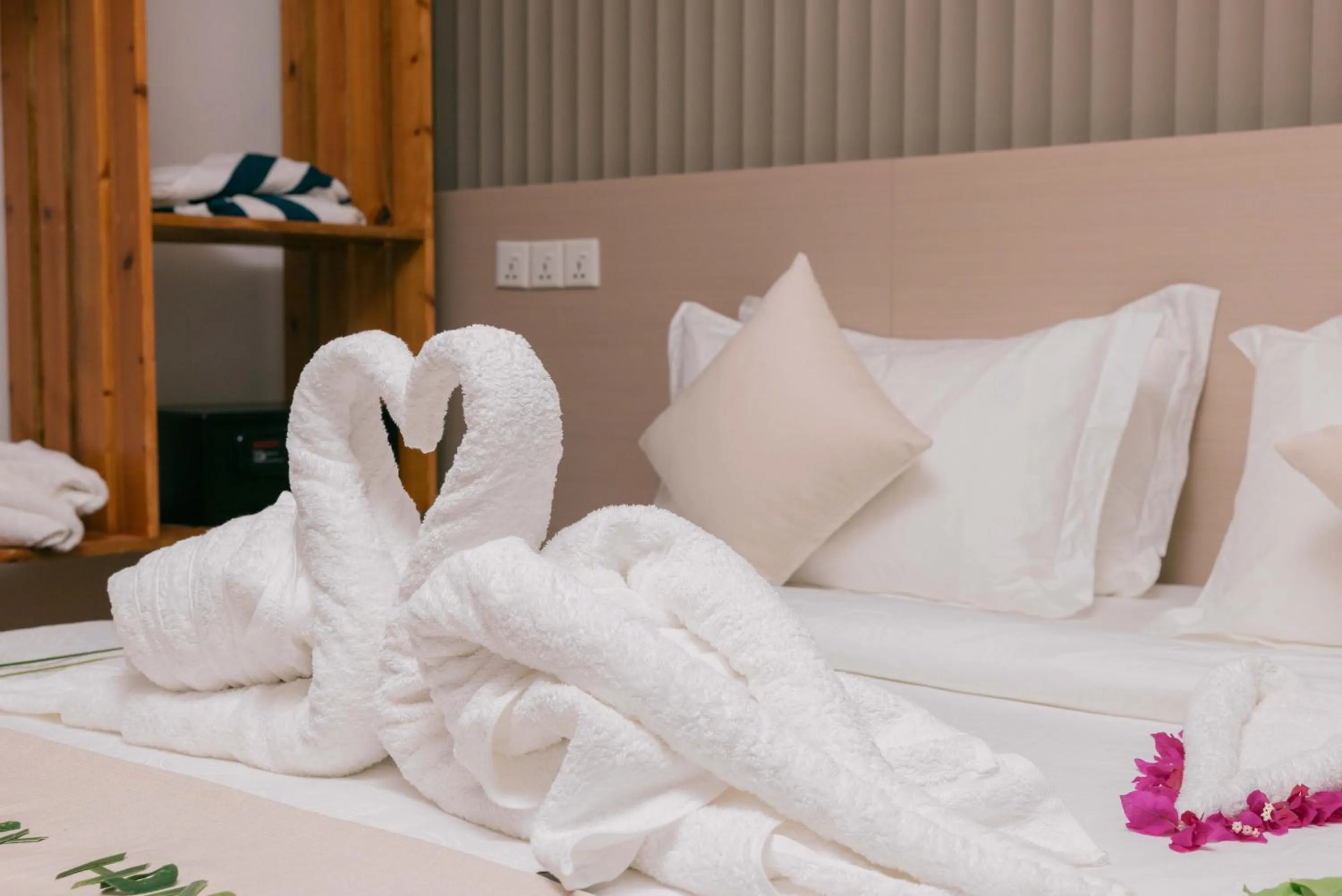 Bed in Navaya Dhiffushi