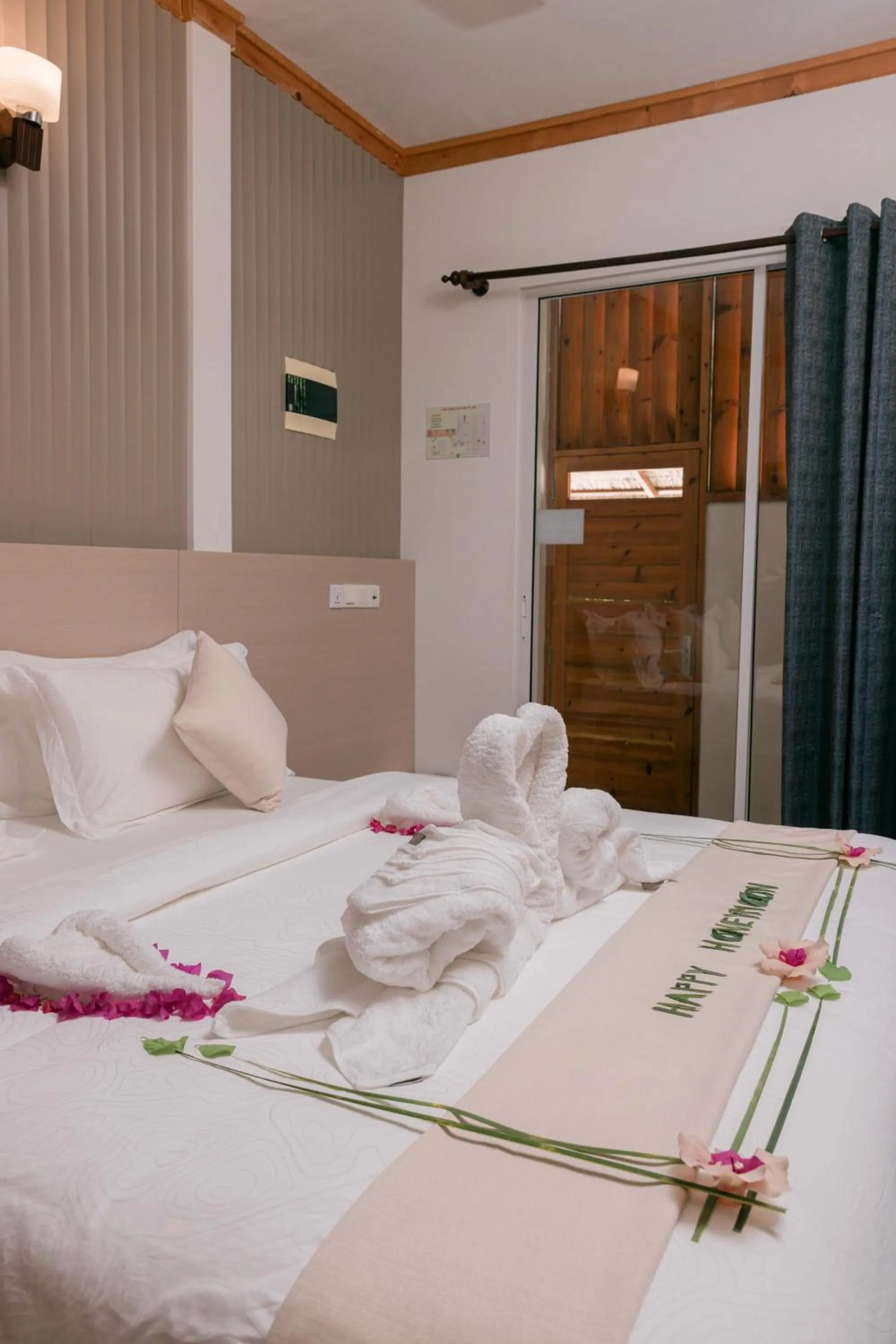 Bed in Navaya Dhiffushi