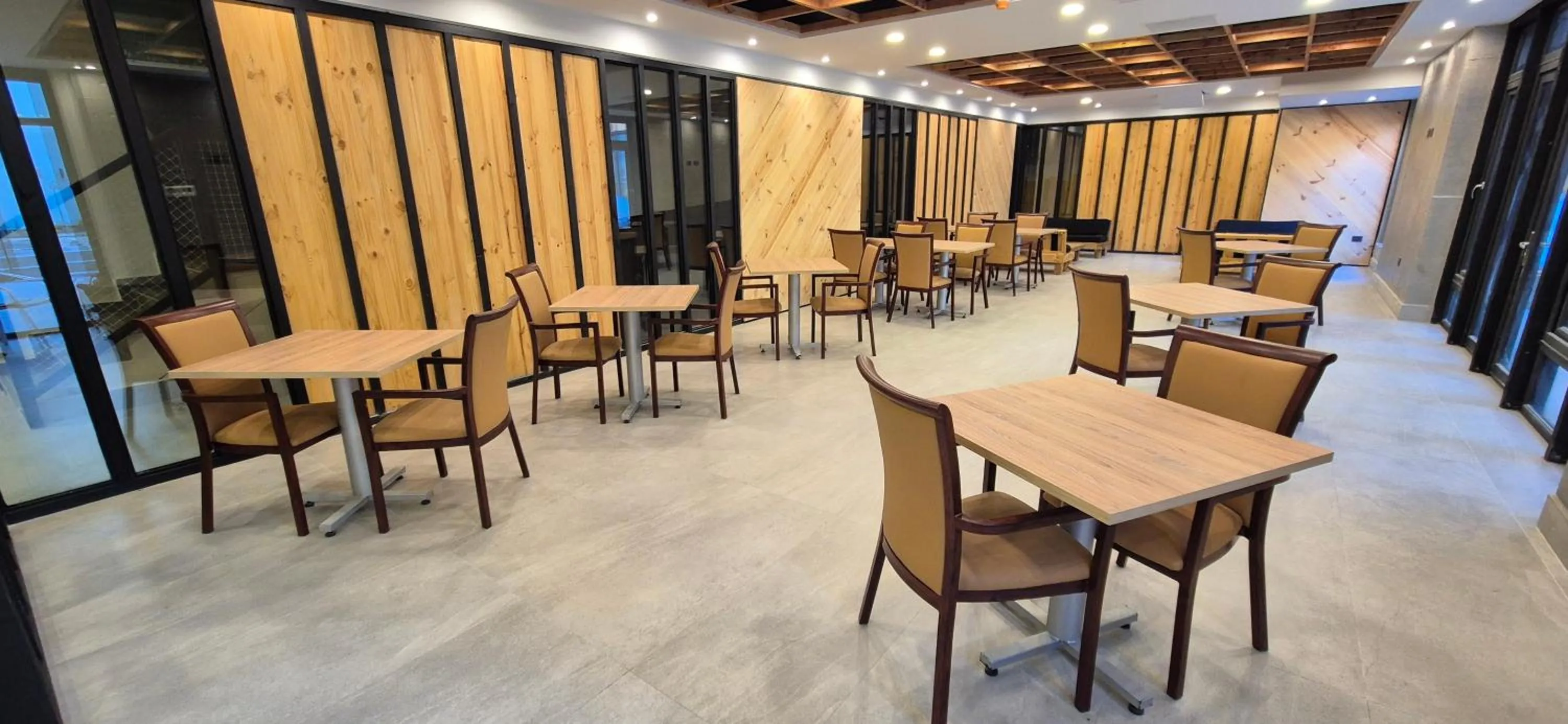 Restaurant/places to eat in Hotel Diego de Almagro La Serena Express