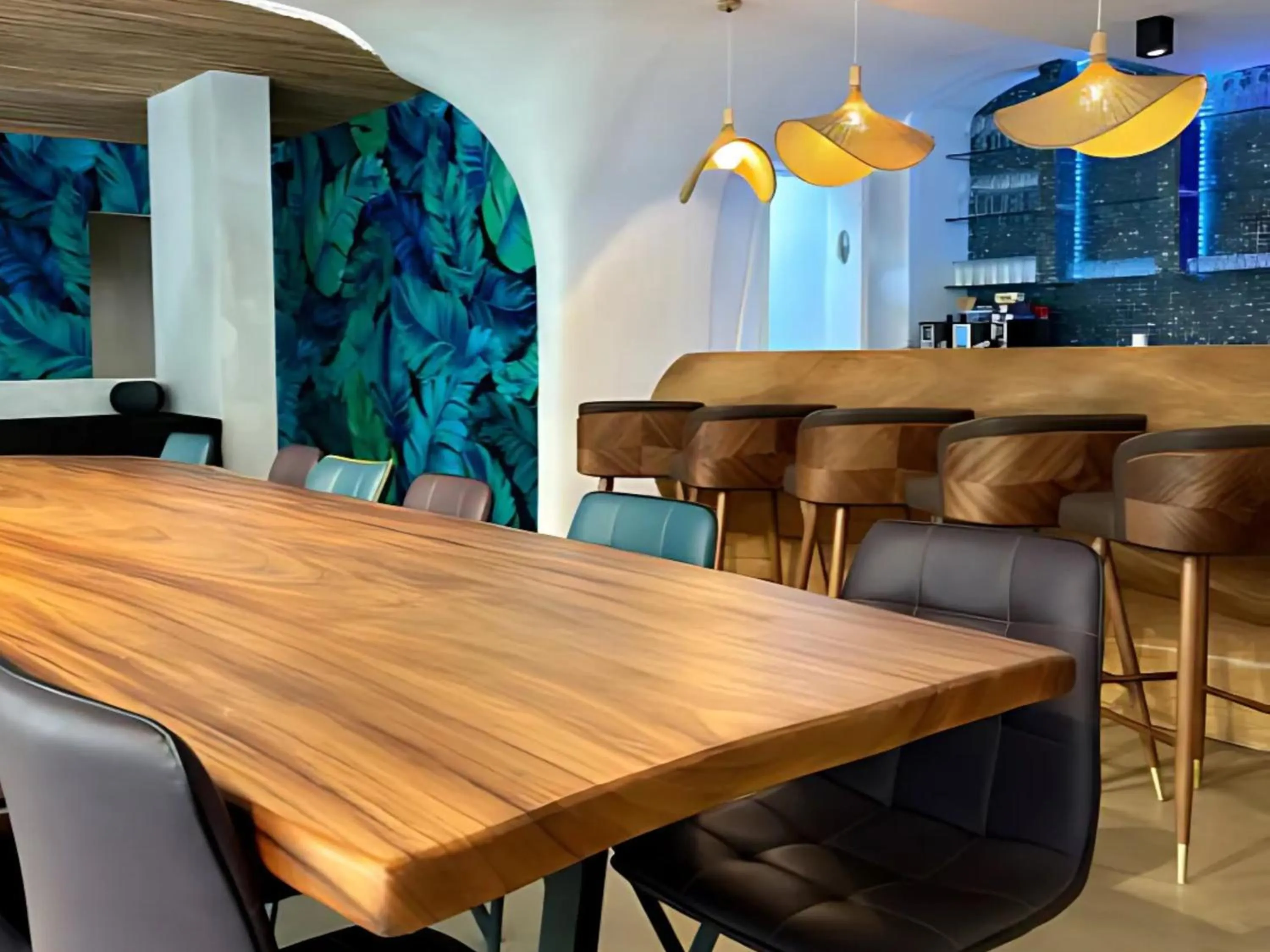 Restaurant/places to eat in Blooma Boutique Hotel