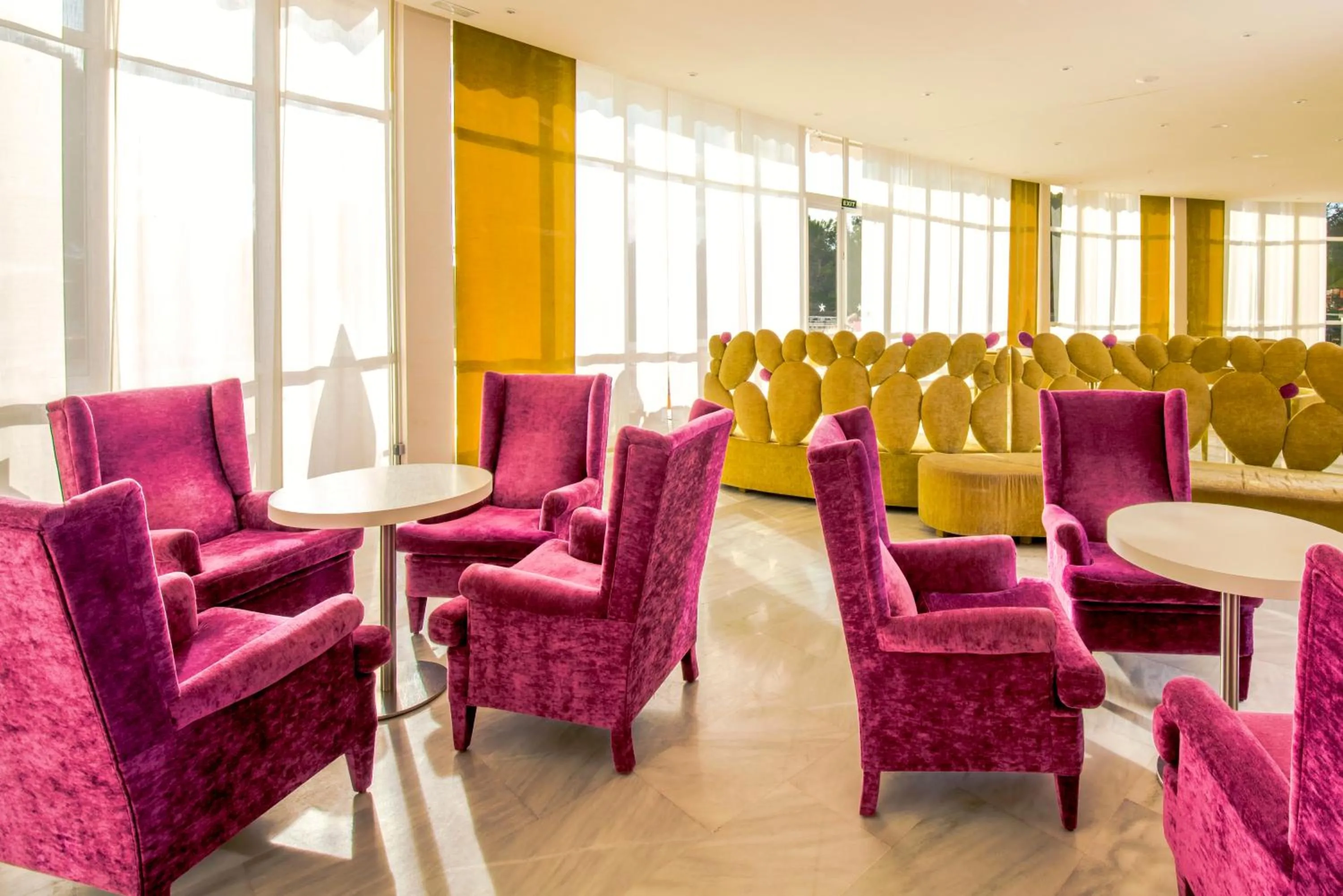 Lobby or reception in Iberostar Waves Club Cala Barca All Inclusive