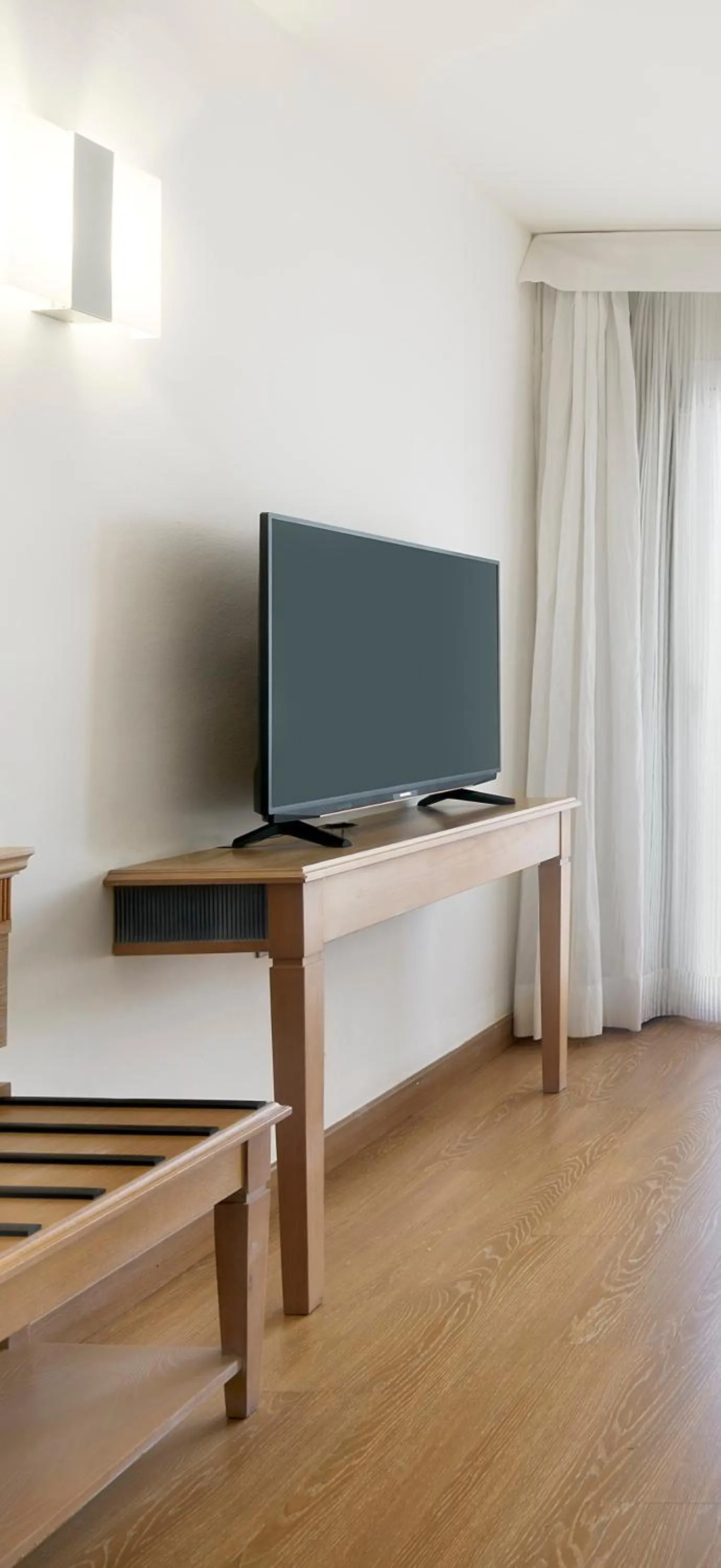 TV and multimedia in Iberostar Waves Club Cala Barca All Inclusive