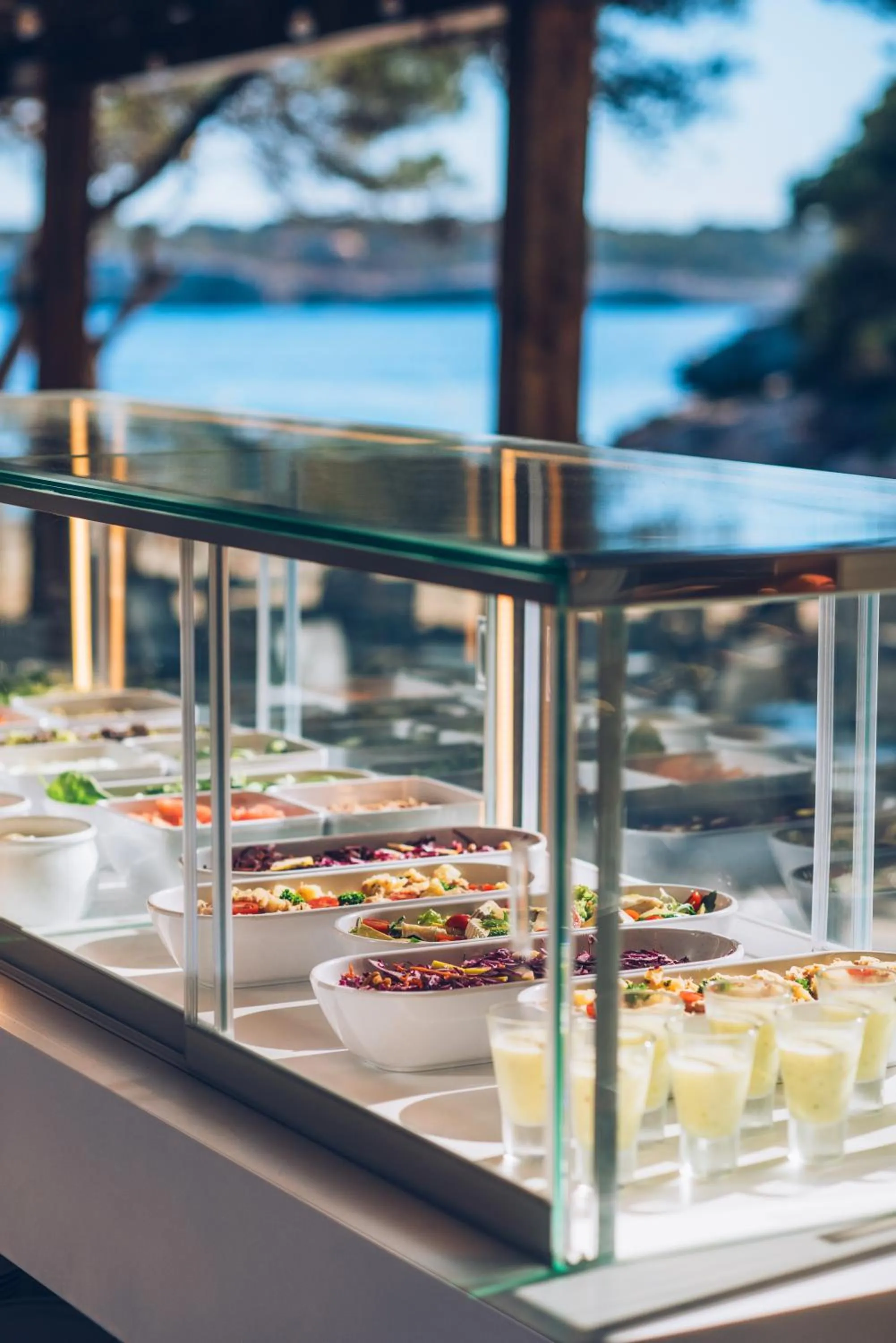 Food in Iberostar Waves Club Cala Barca All Inclusive