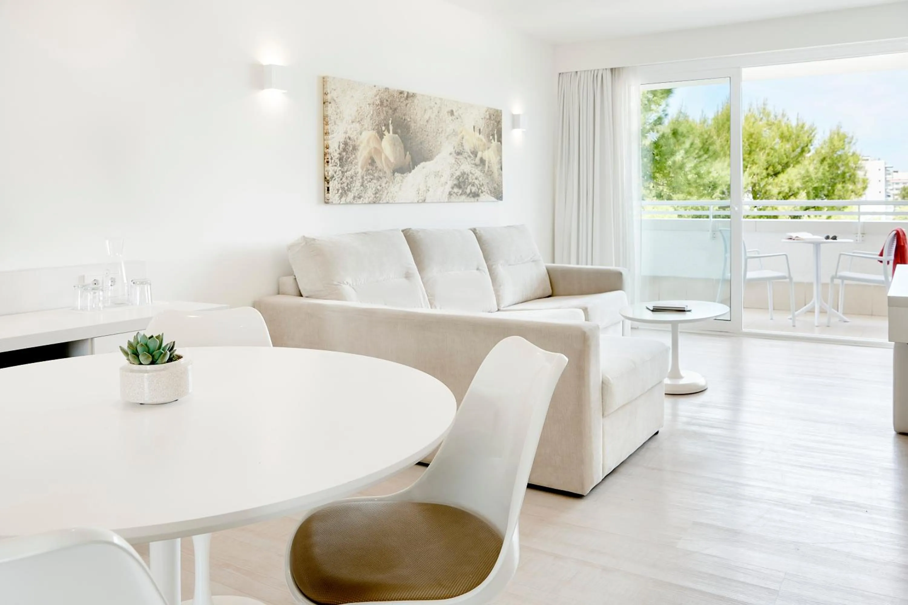 Bedroom in Iberostar Waves Cristina