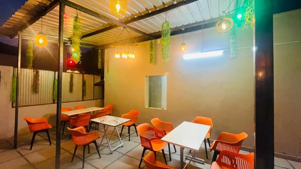 Seating area in The Gange Hill By Green Bird Hospitality