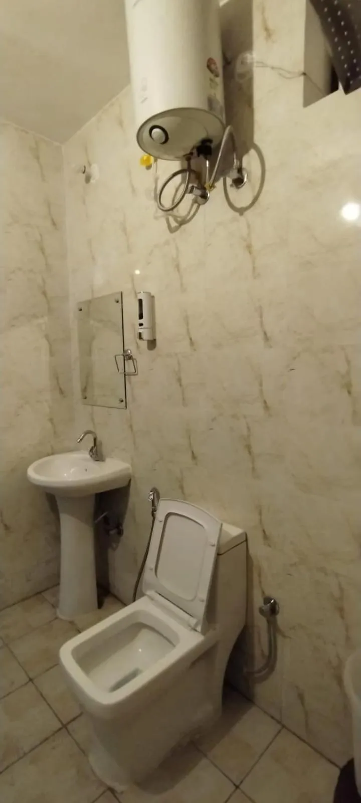 Toilet in The Gange Hill By Green Bird Hospitality