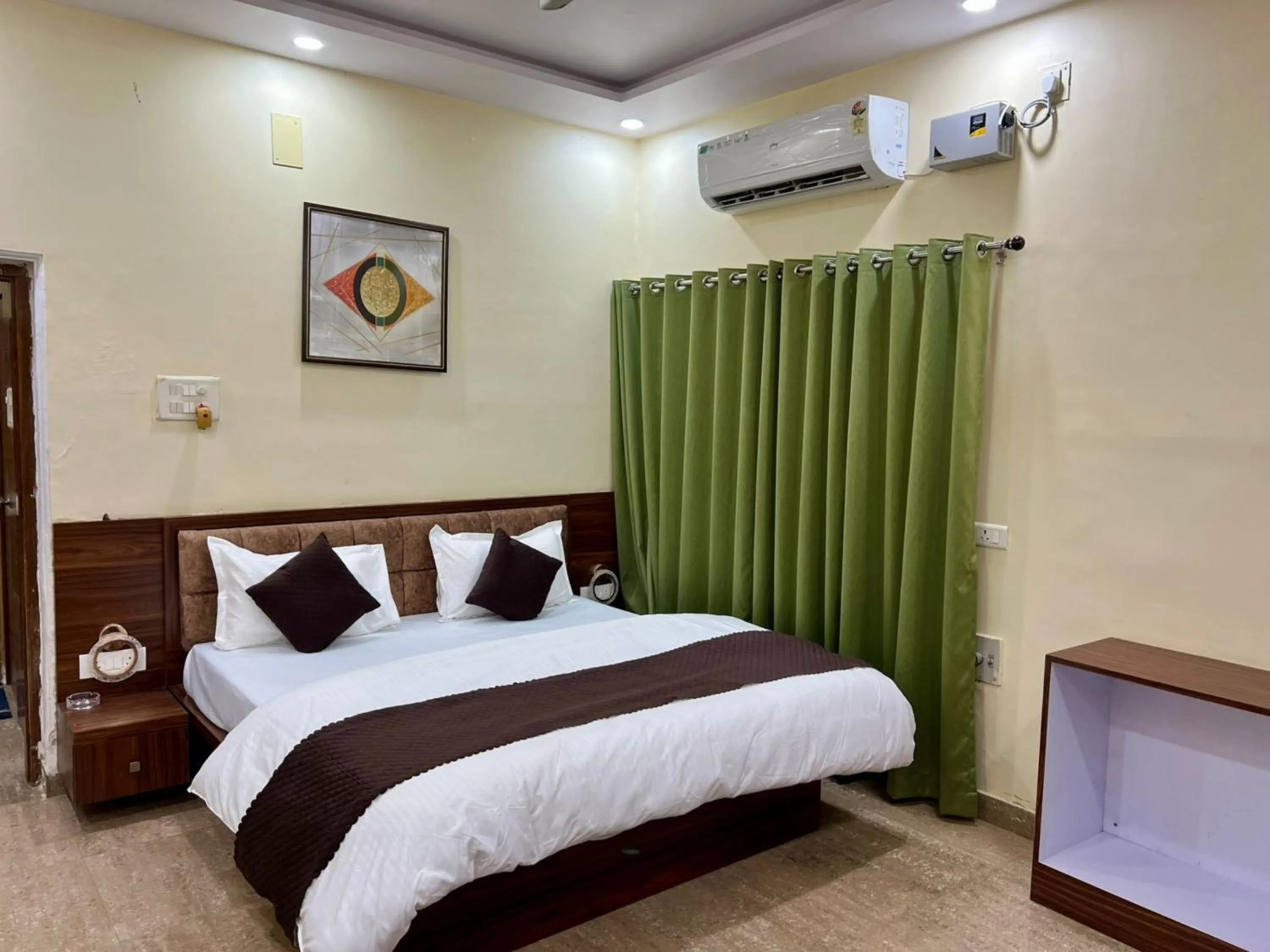 Bed in Om Kashi Villa