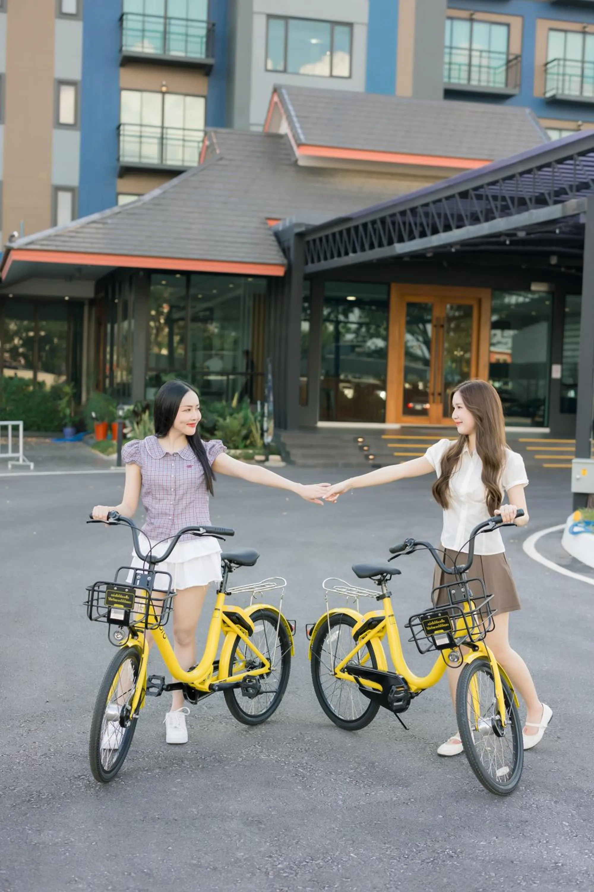 Day in The Horizon Groove Hotel