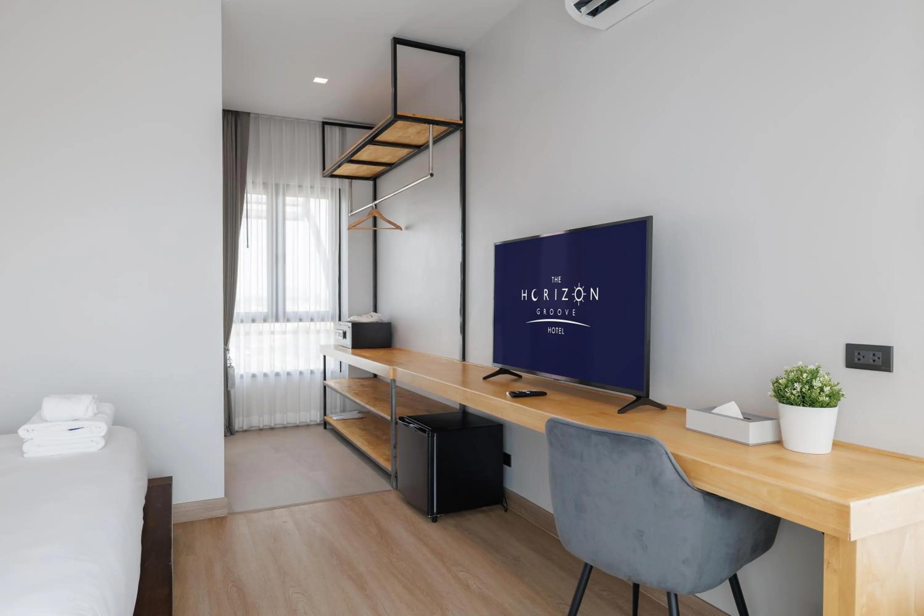 TV and multimedia in The Horizon Groove Hotel