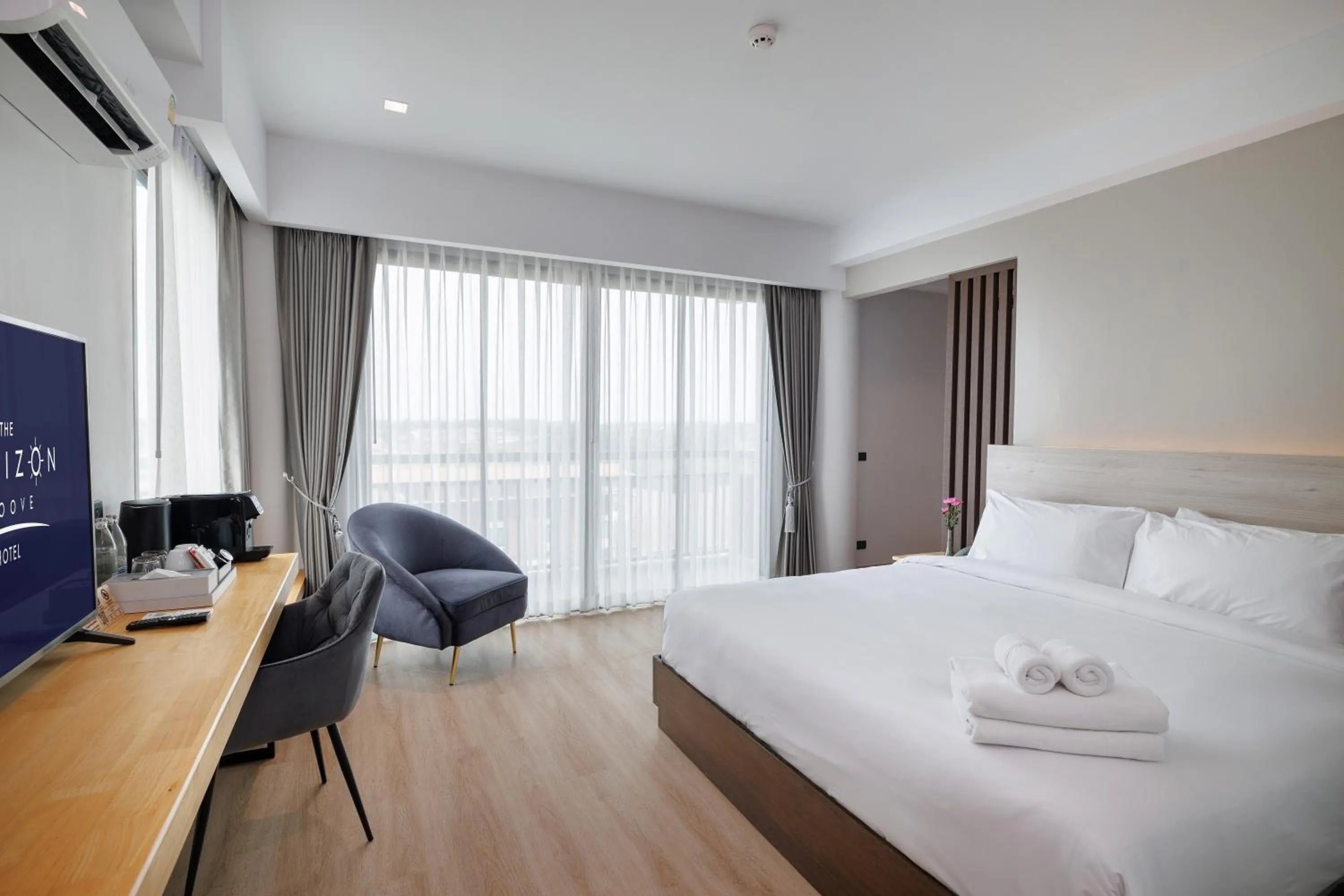 Bed in The Horizon Groove Hotel