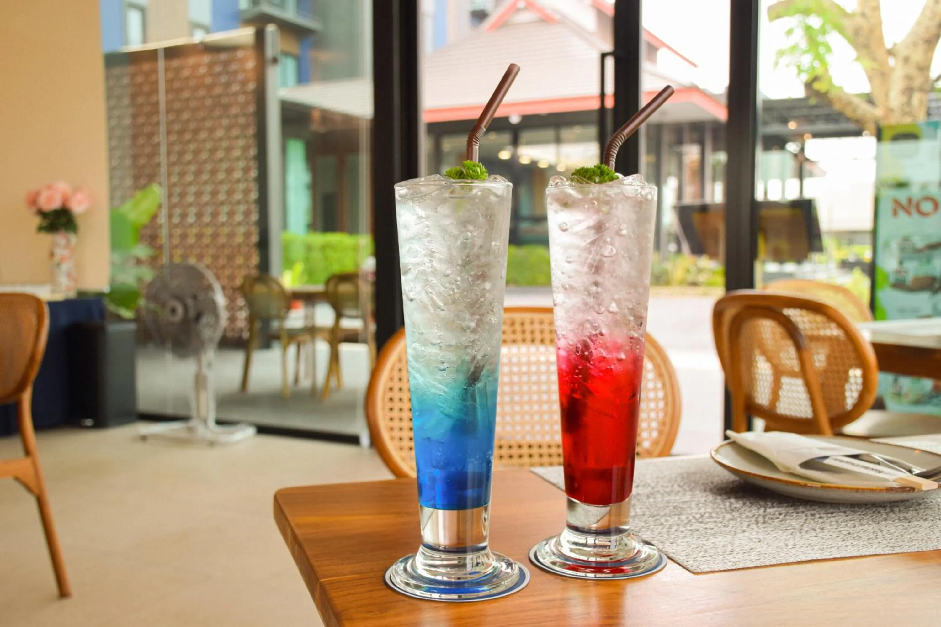 Drinks in The Horizon Groove Hotel