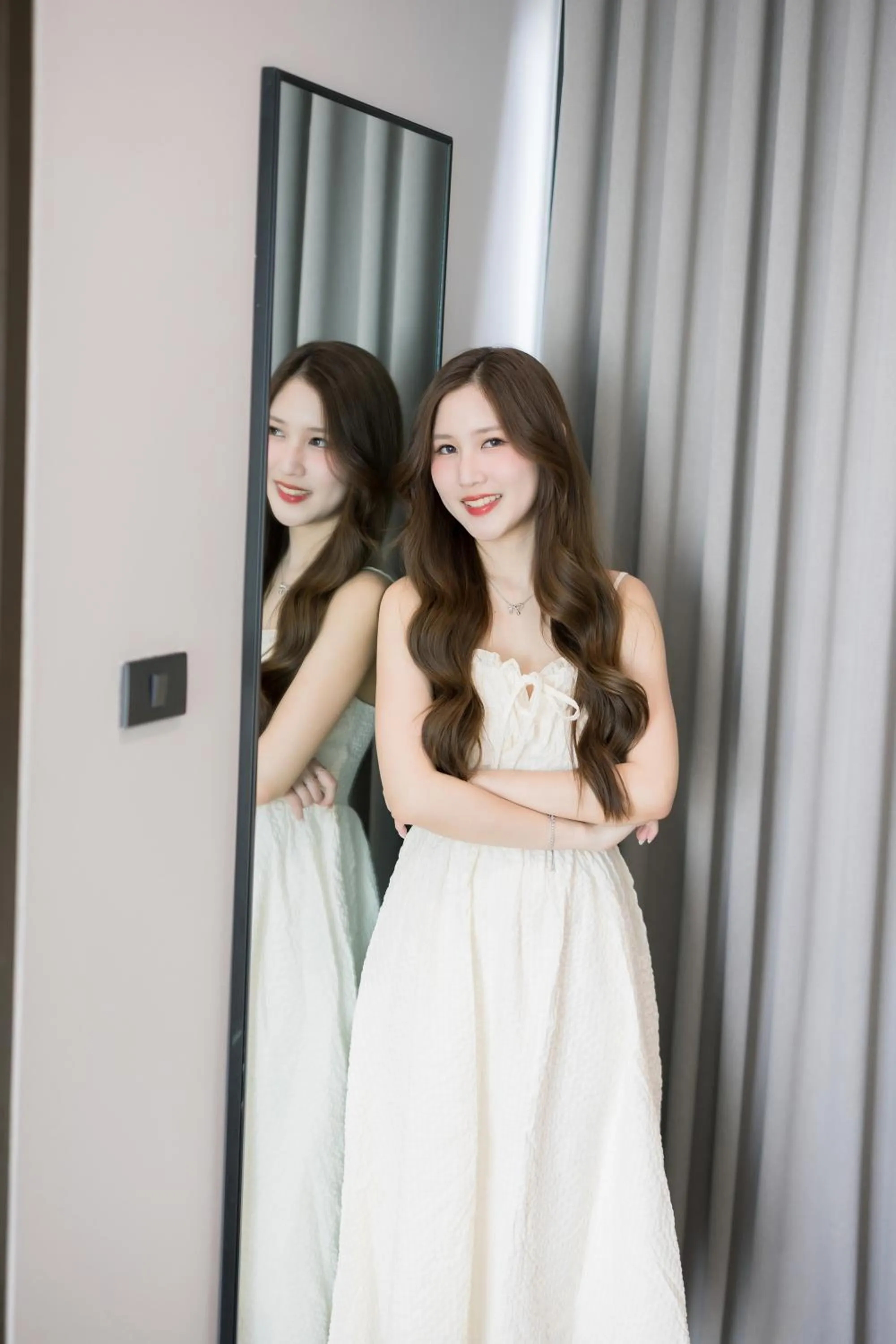 People in The Horizon Groove Hotel