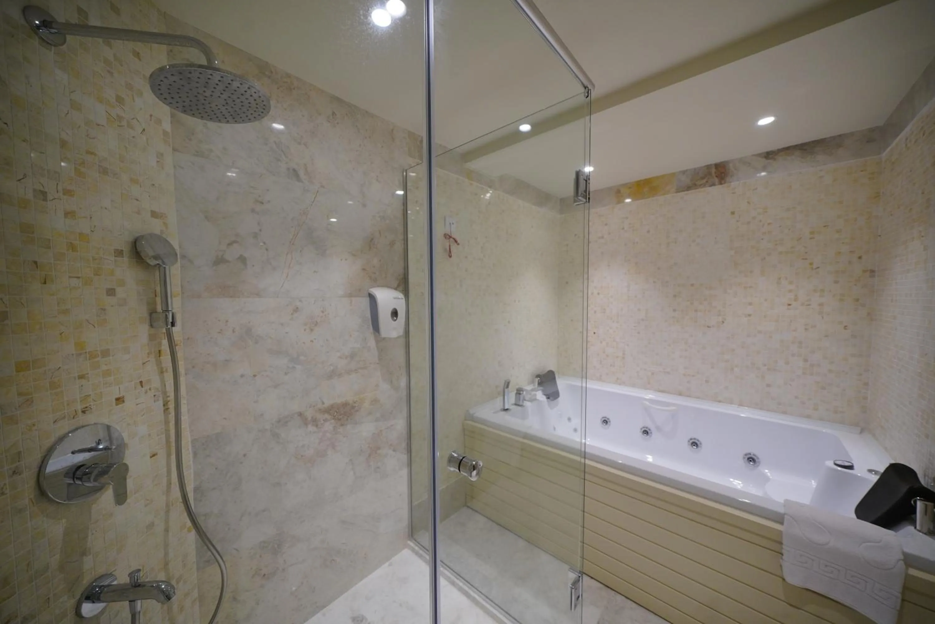 Shower in Zemi Hotel Cappadocia