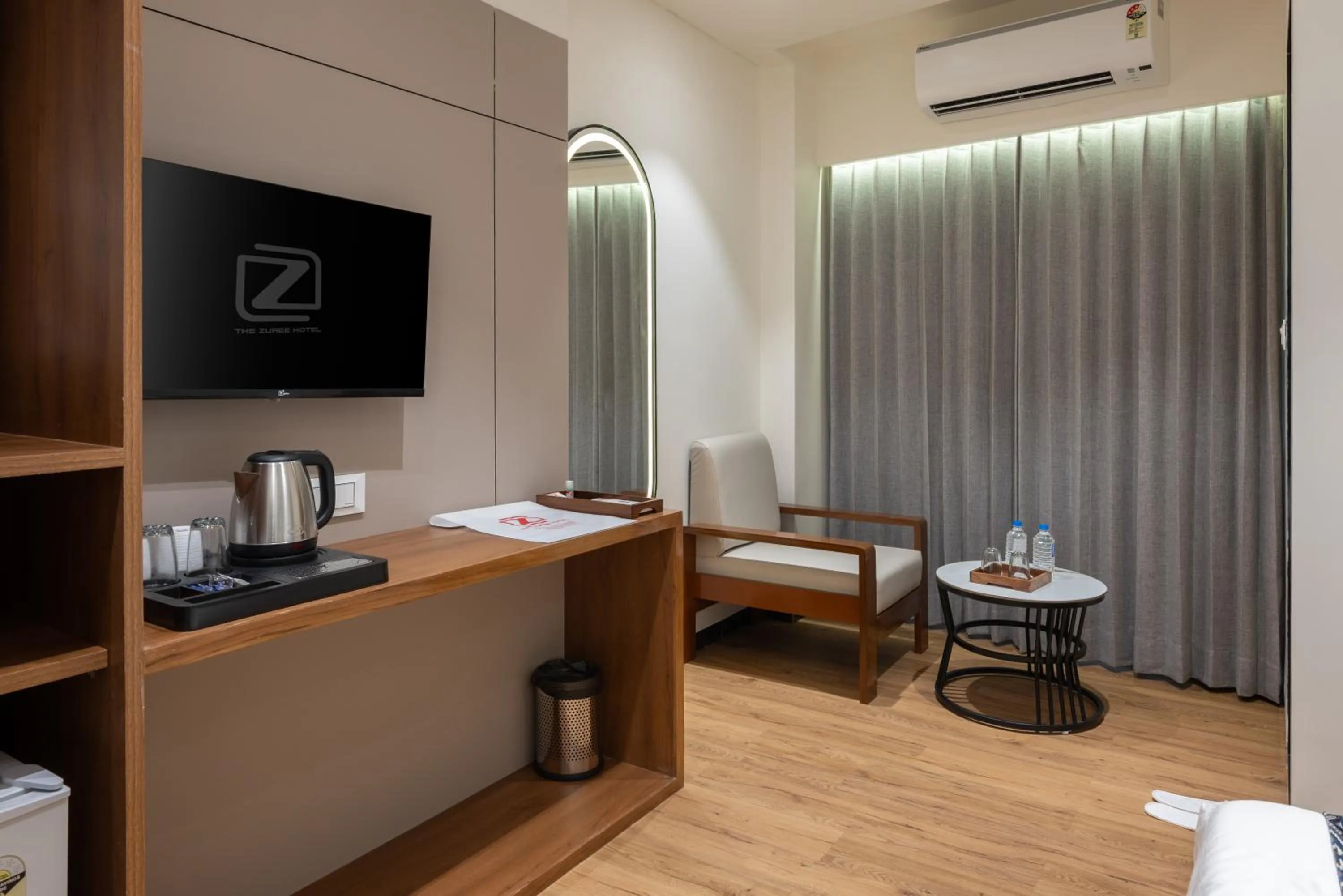 air conditioner, Bed in The Zuree Hotel