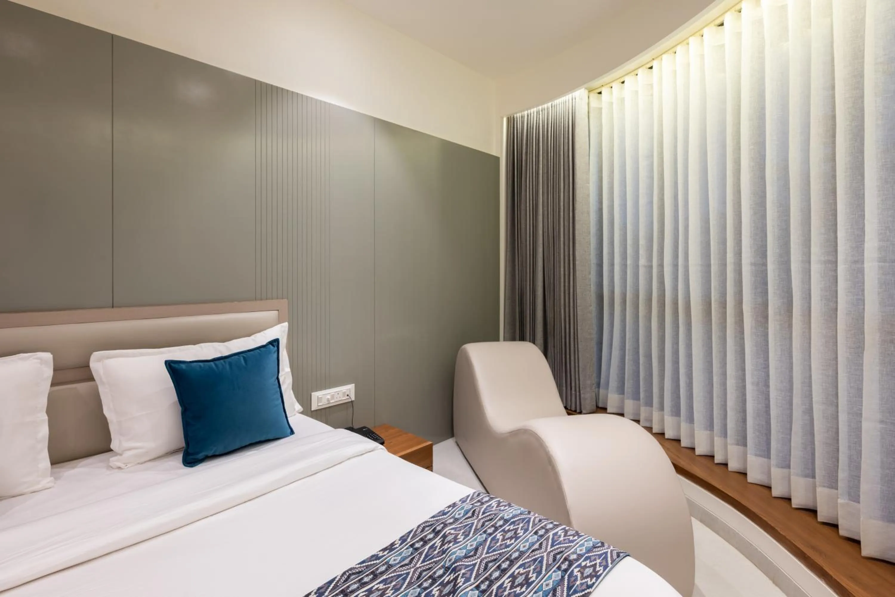 Bedroom, Bed in The Zuree Hotel