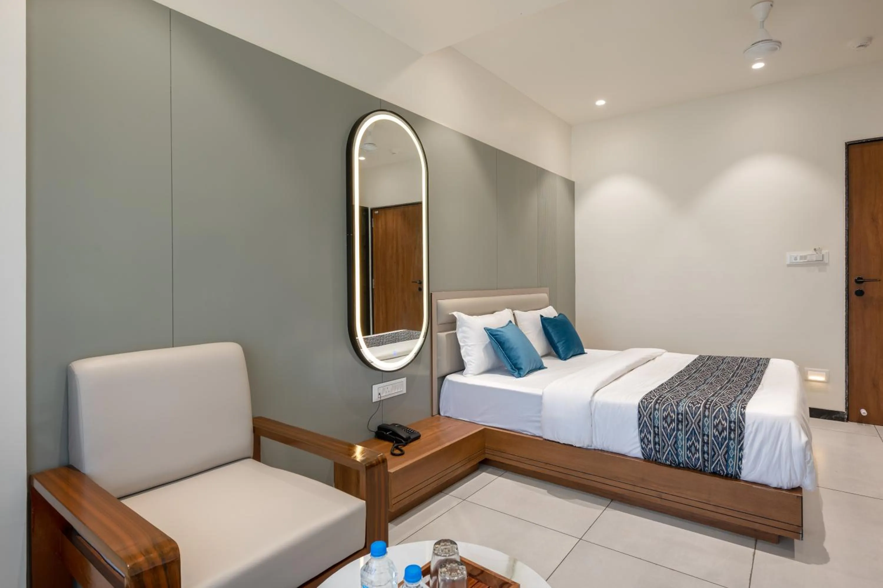 Bedroom, Bed in The Zuree Hotel