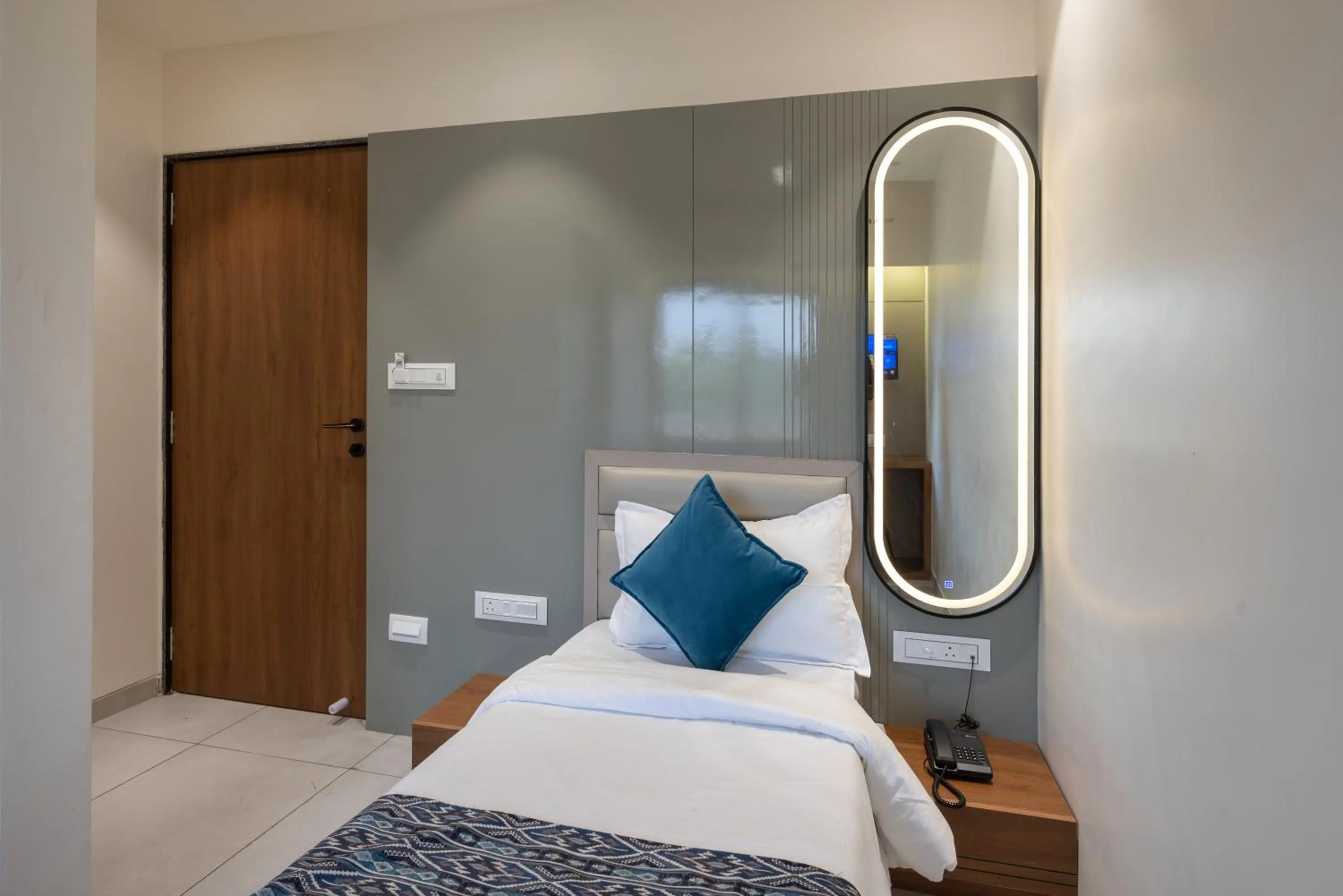 Bedroom, Bed in The Zuree Hotel