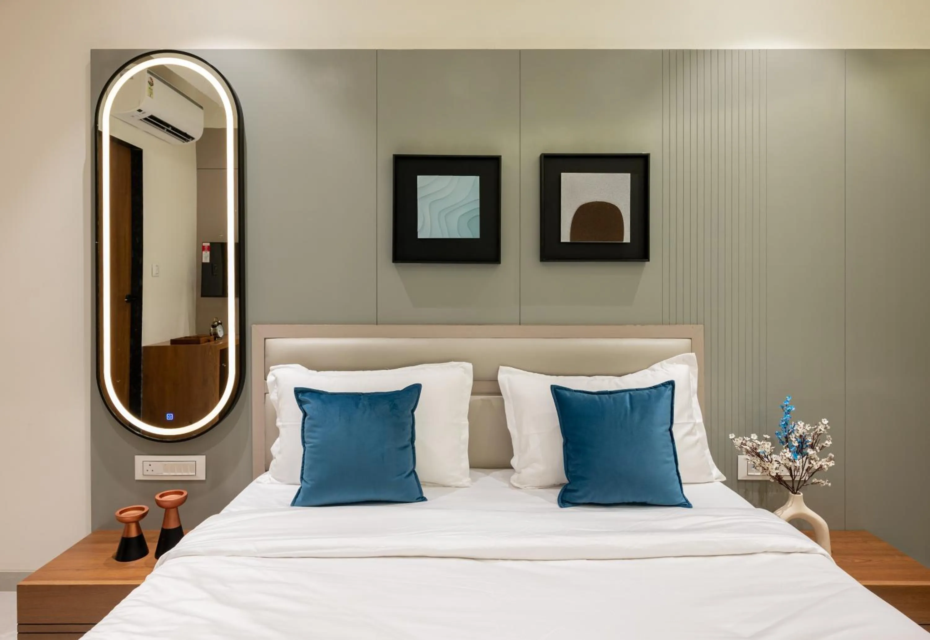 Bedroom, Bed in The Zuree Hotel