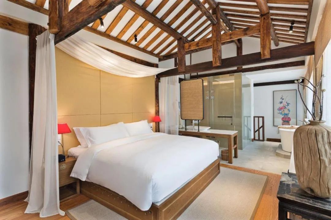 Bed in Ancient Charm Inn Chengdu