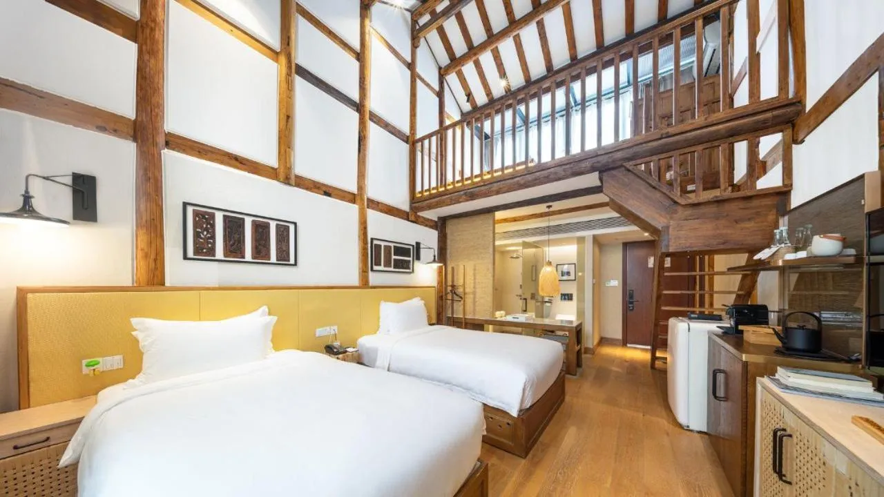 Bed in Ancient Charm Inn Chengdu