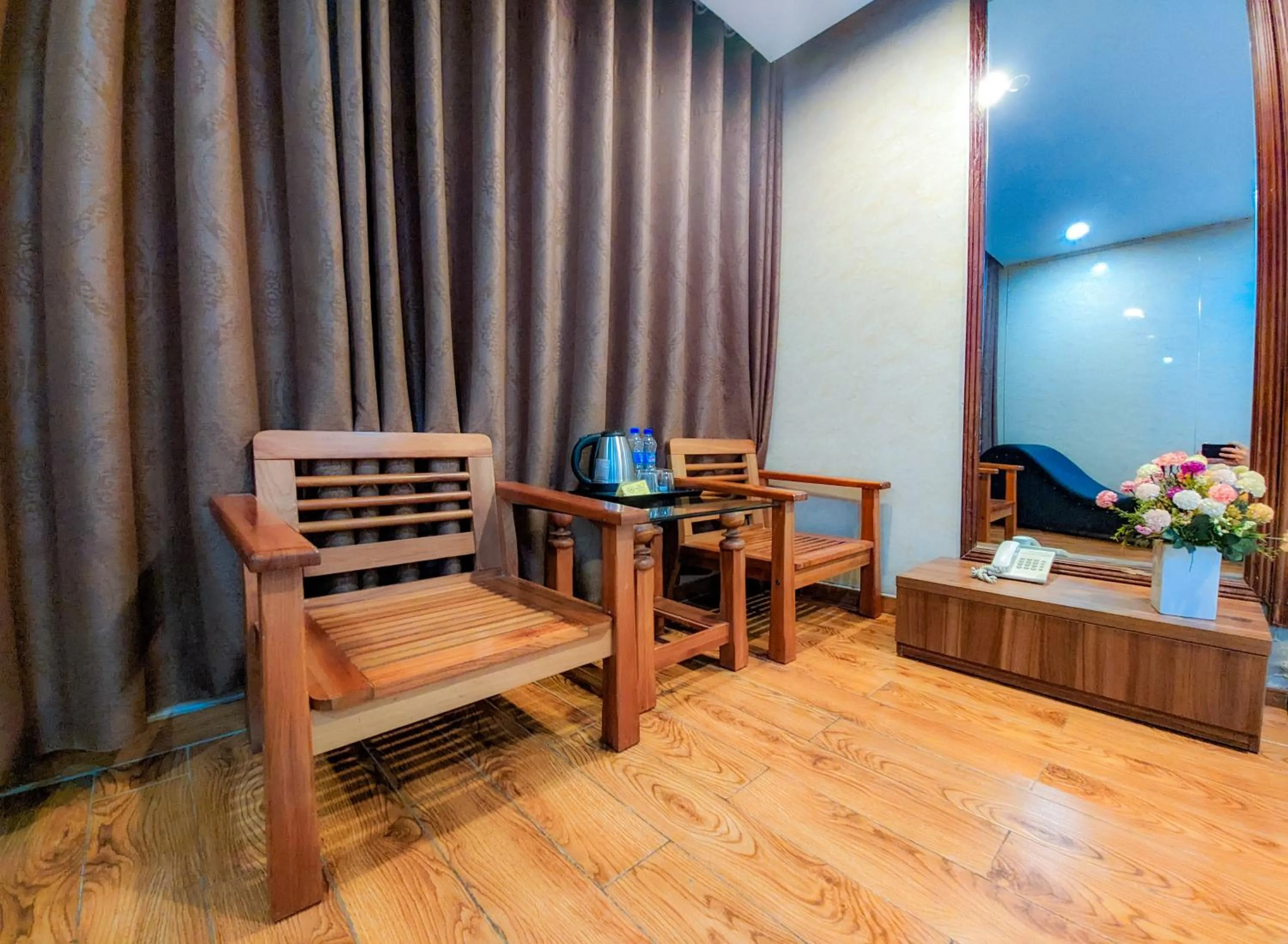 Seating area in Khách sạn Thế Kỷ Mới