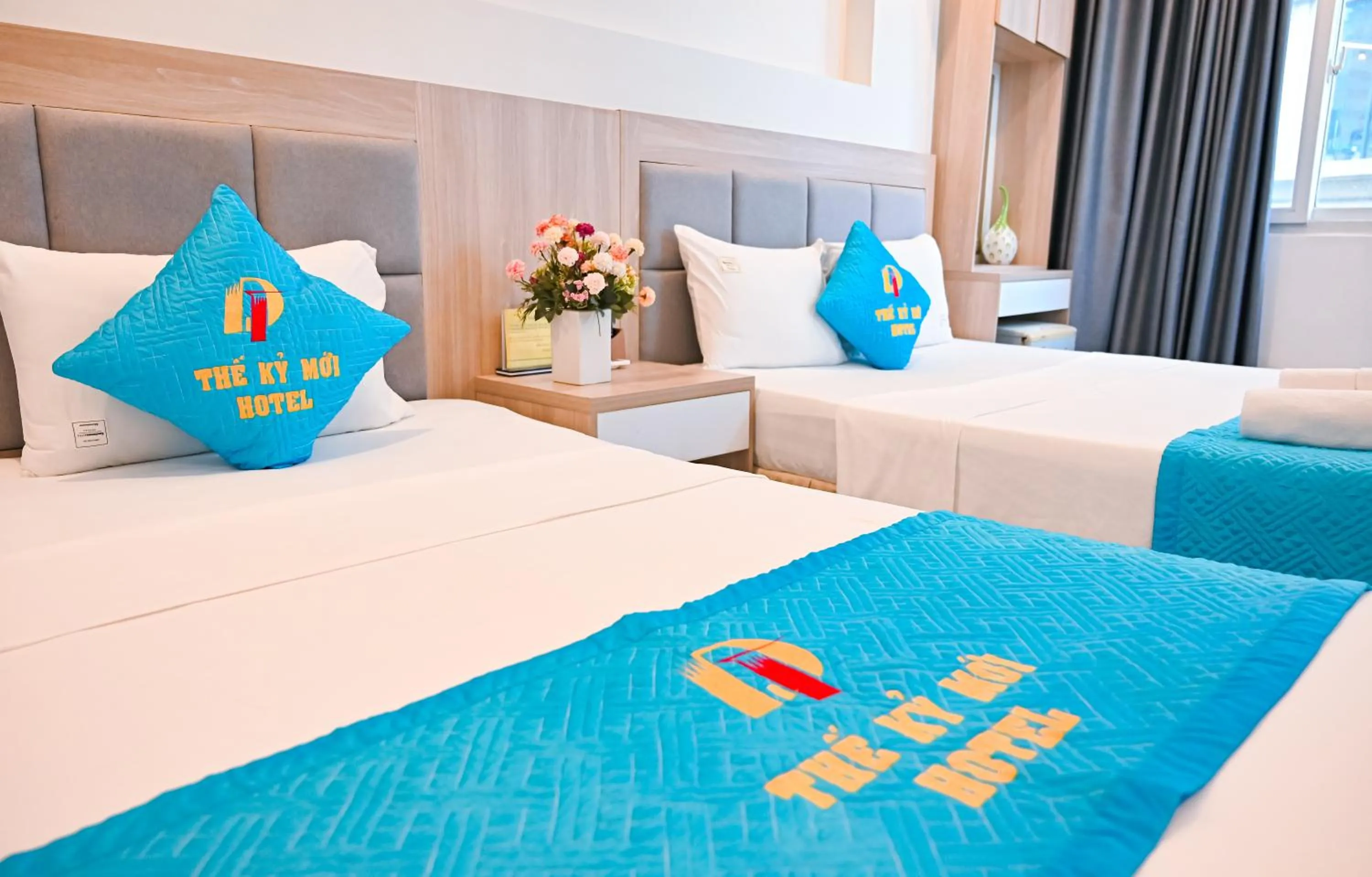 Photo of the whole room, Bed in Khách sạn Thế Kỷ Mới