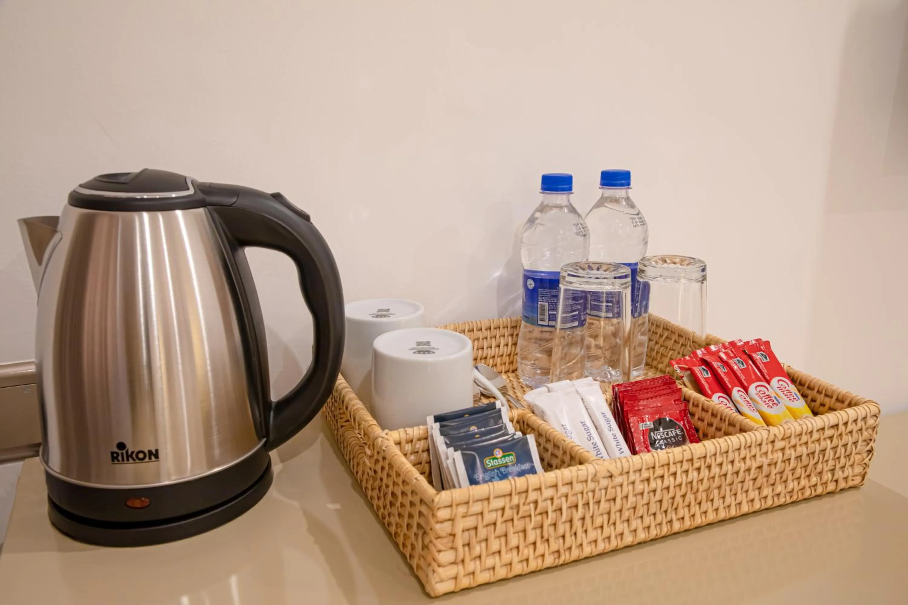 Coffee/tea facilities in Ravo Hotel