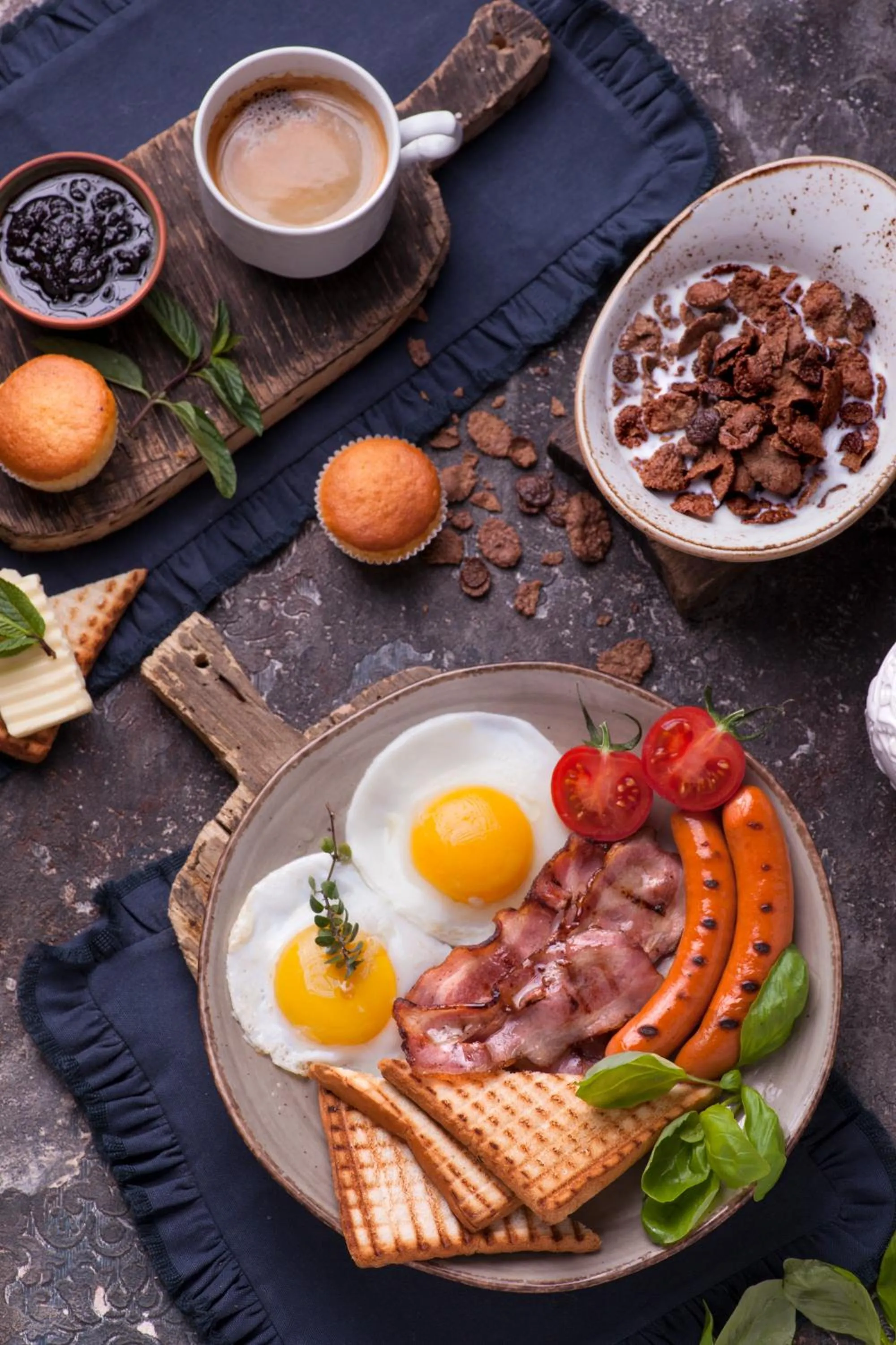 Food and drinks in HOTEL METROPOL Club House